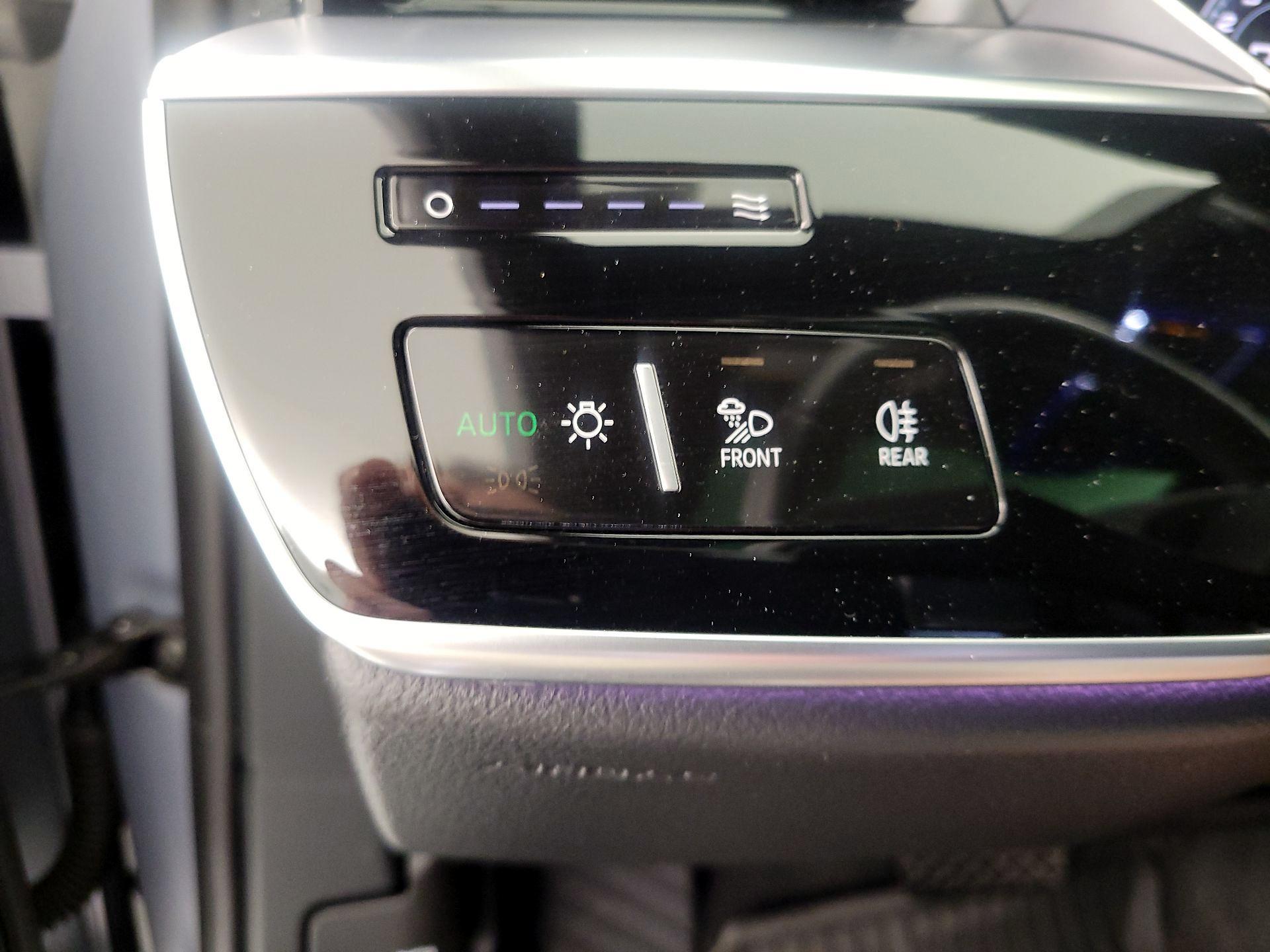 Thumbnail: 2021 Audi A8 - 13