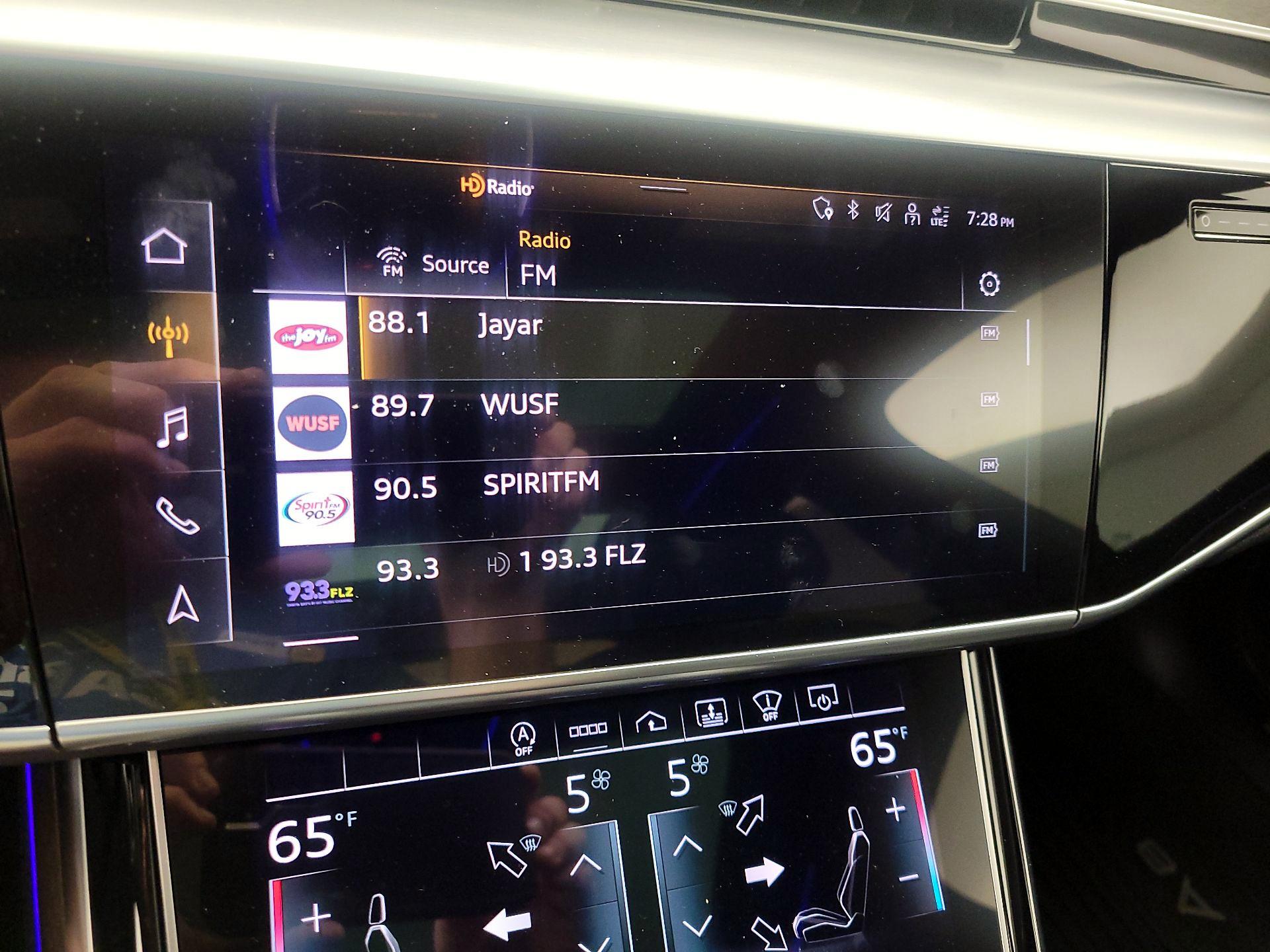 Thumbnail: 2021 Audi A8 - 16