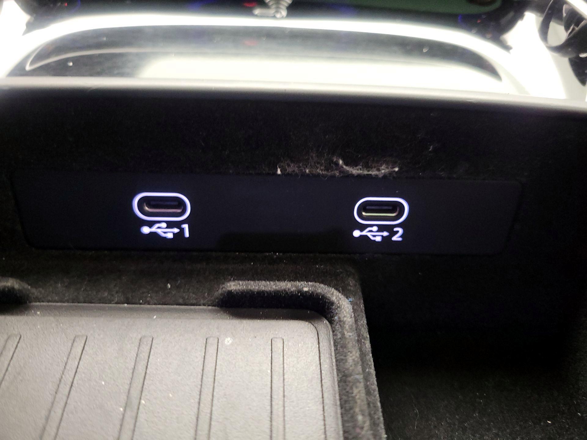 Thumbnail: 2021 Audi A8 - 19