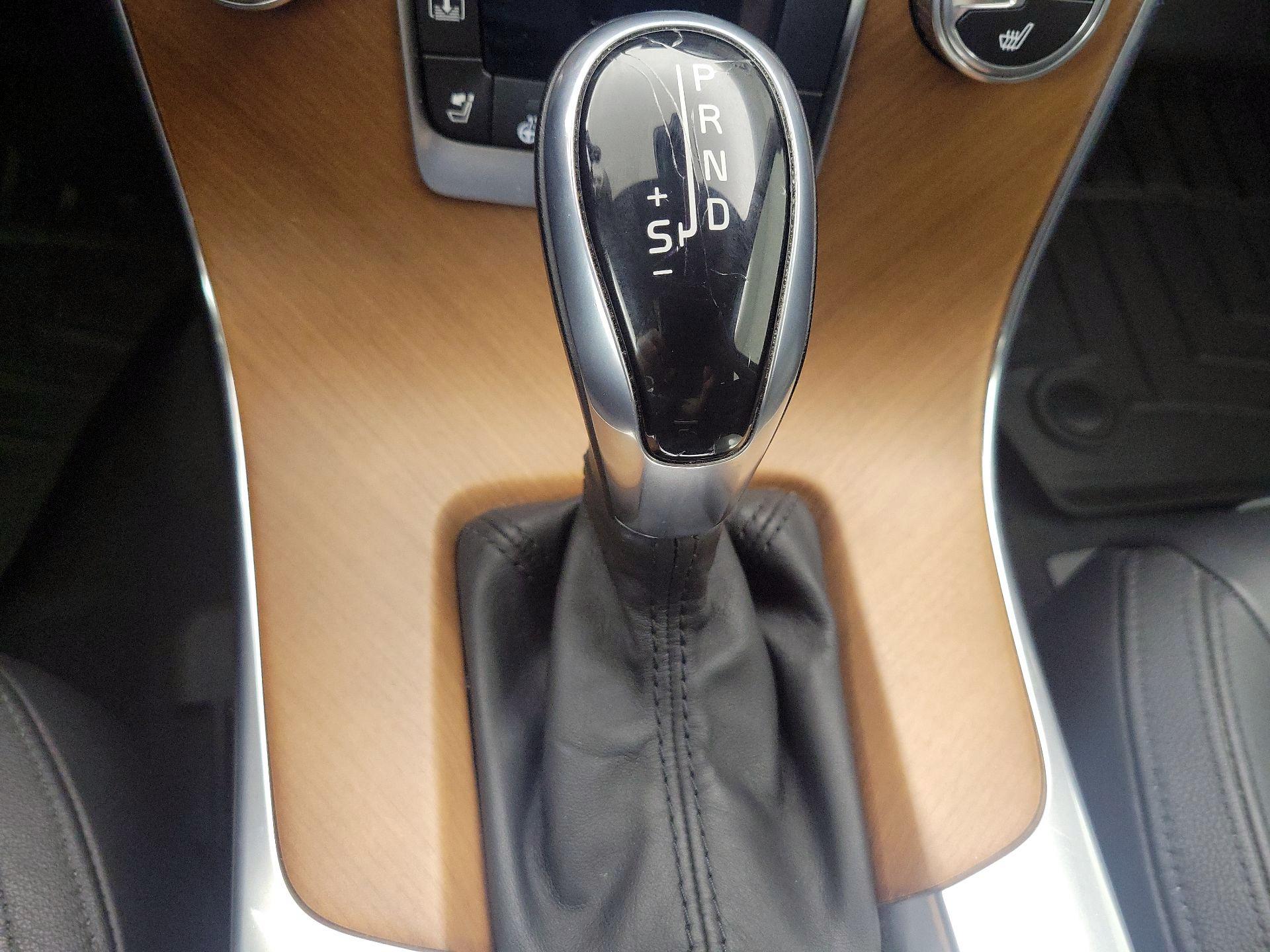 Thumbnail: 2016 Volvo S60 - 17