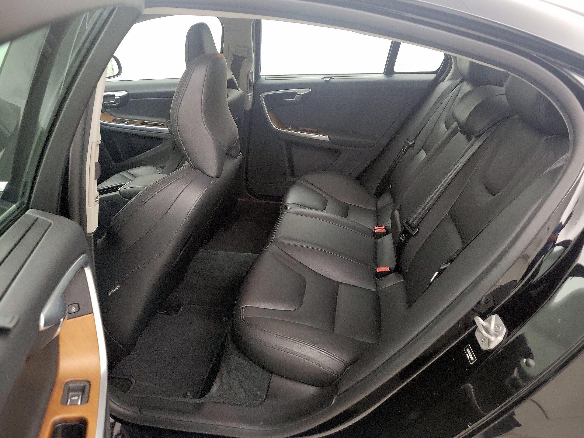 Thumbnail: 2016 Volvo S60 - 19