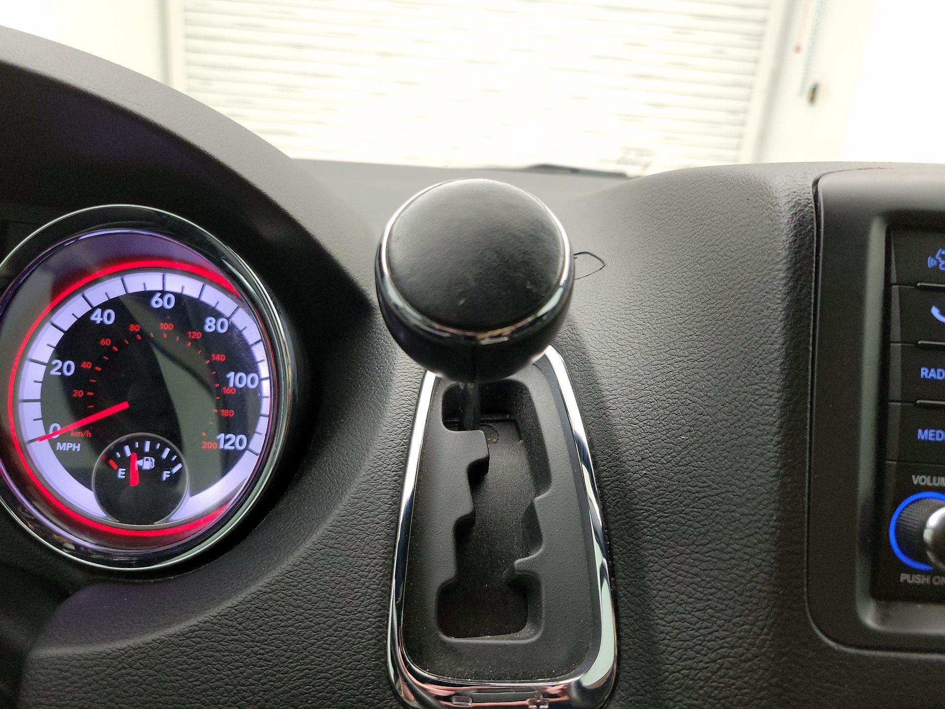 Thumbnail: 2019 Dodge Grand Caravan - 17