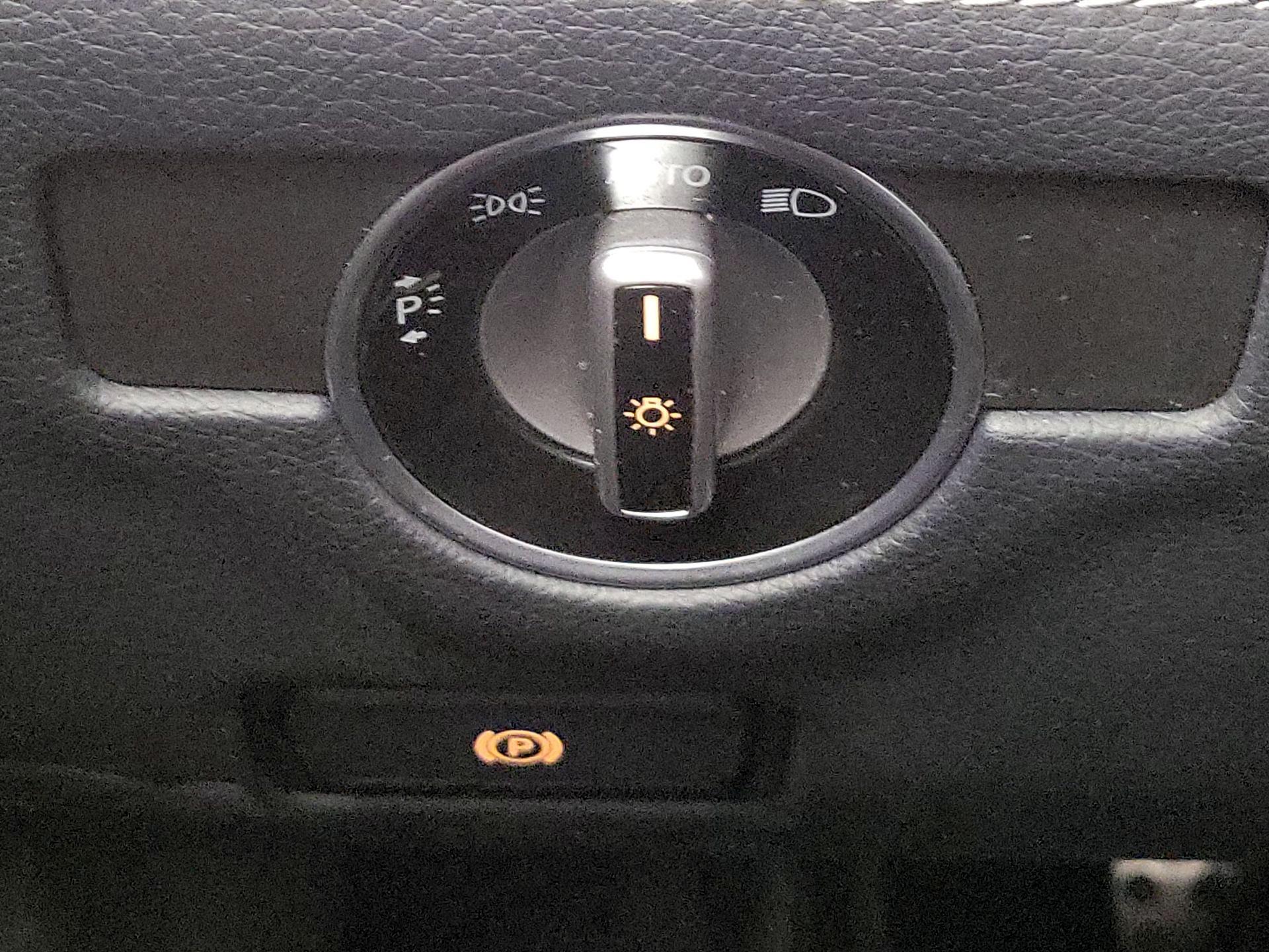 Thumbnail: 2015 Mercedes-Benz SL-Class - 13