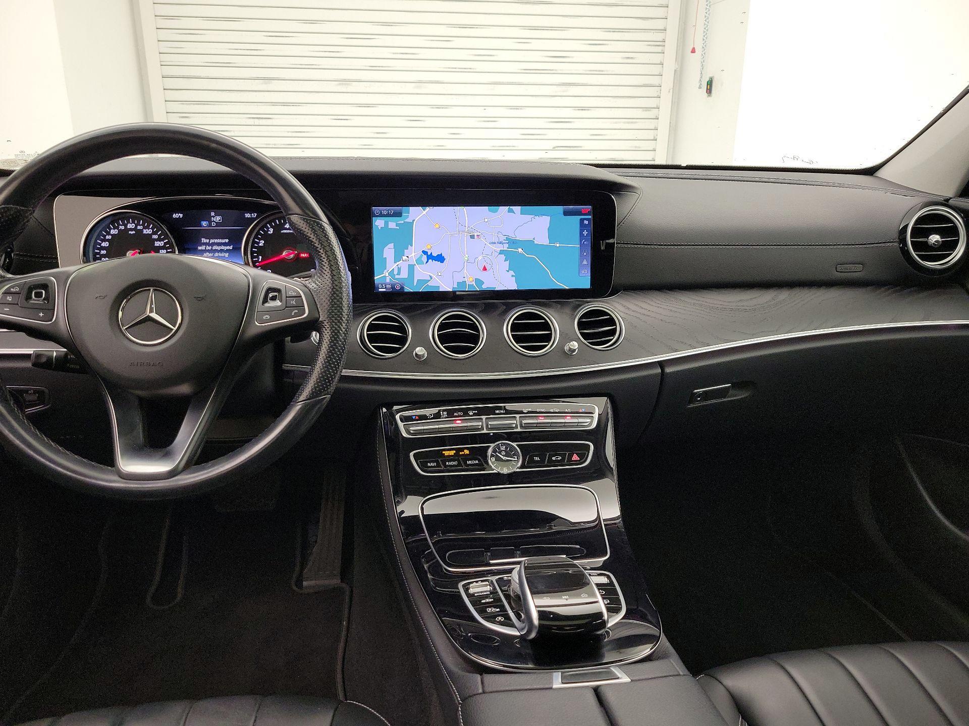 Thumbnail: 2017 Mercedes-Benz E-Class - 9