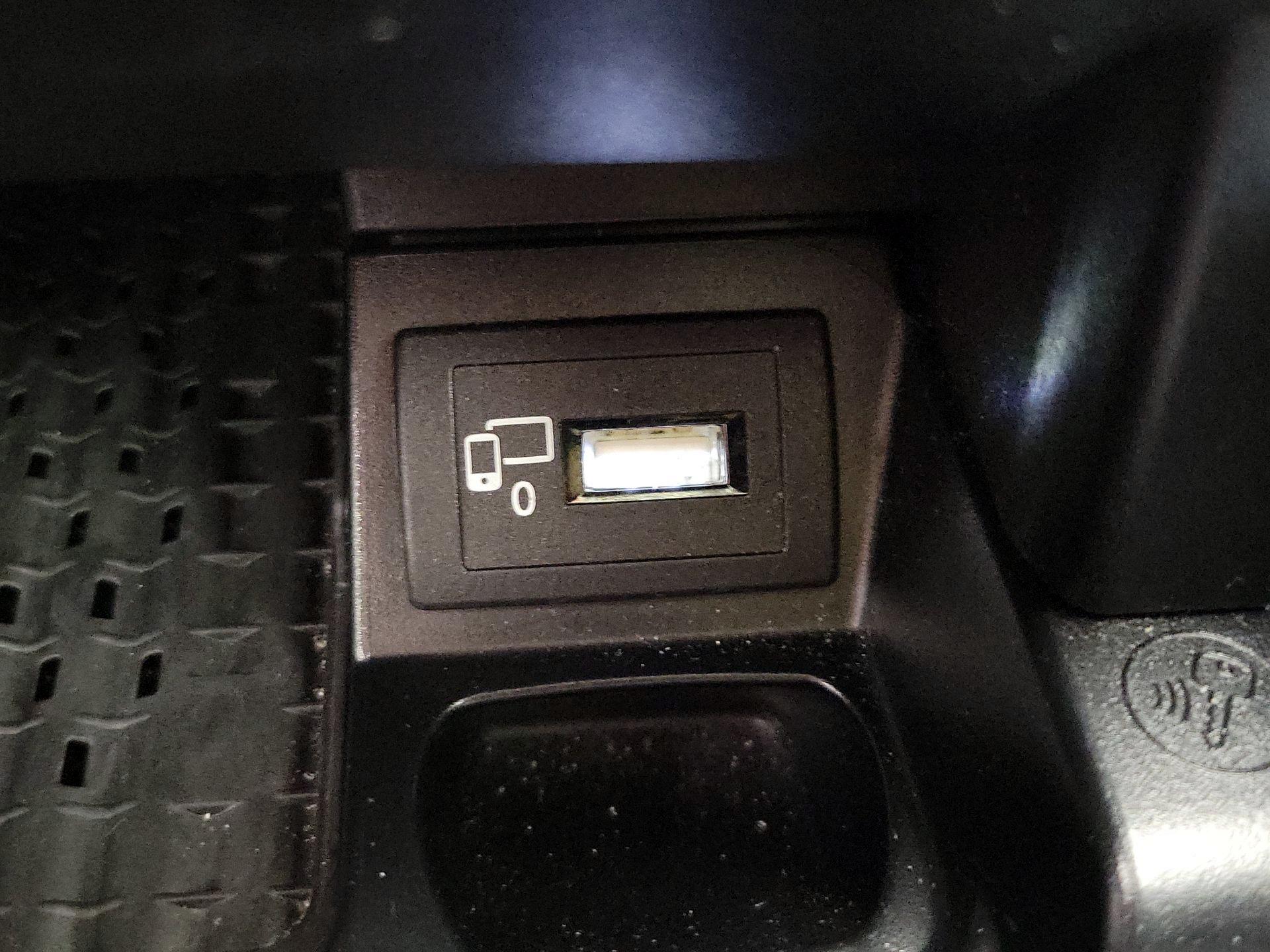 Thumbnail: 2017 Mercedes-Benz E-Class - 19