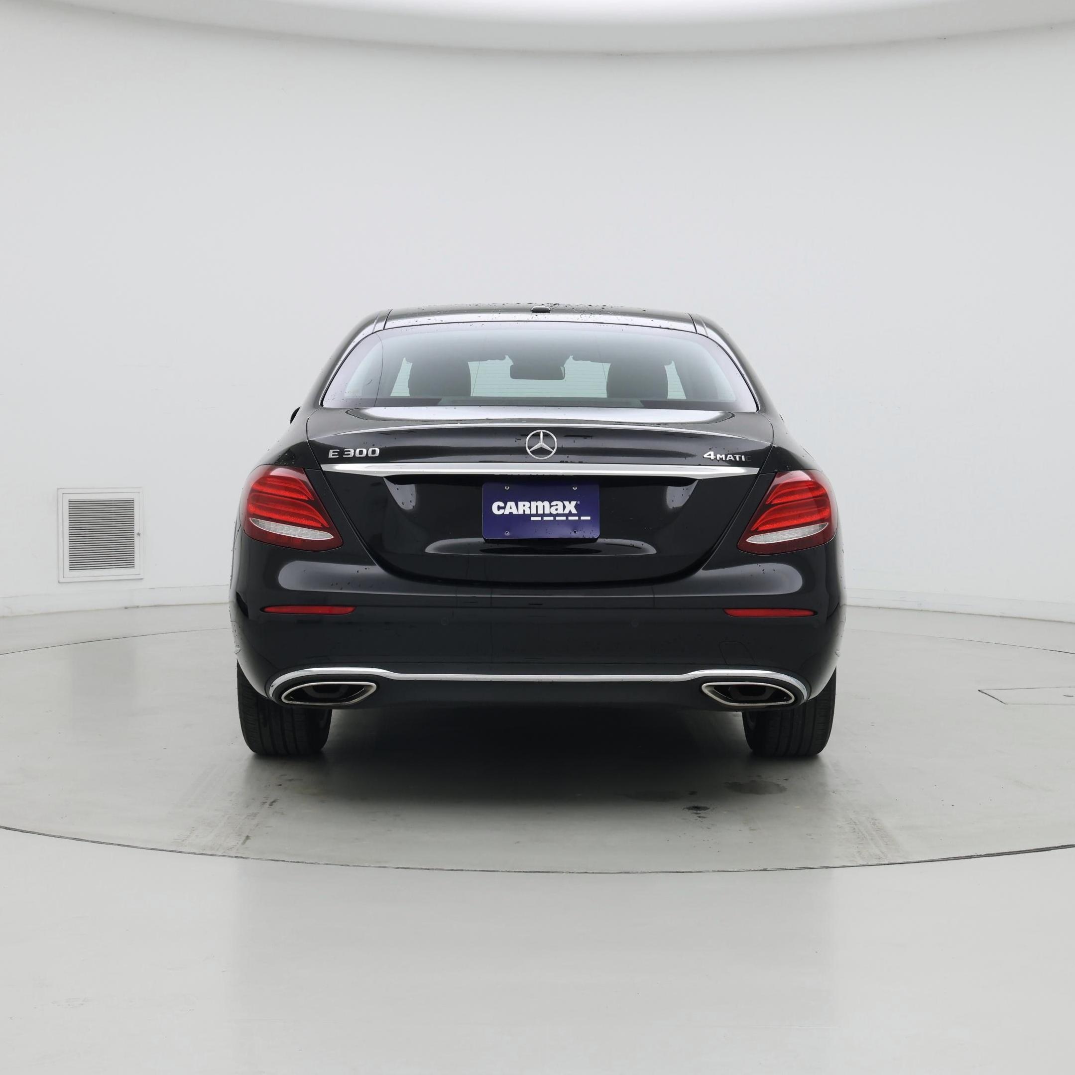 Thumbnail: 2017 Mercedes-Benz E-Class - 6