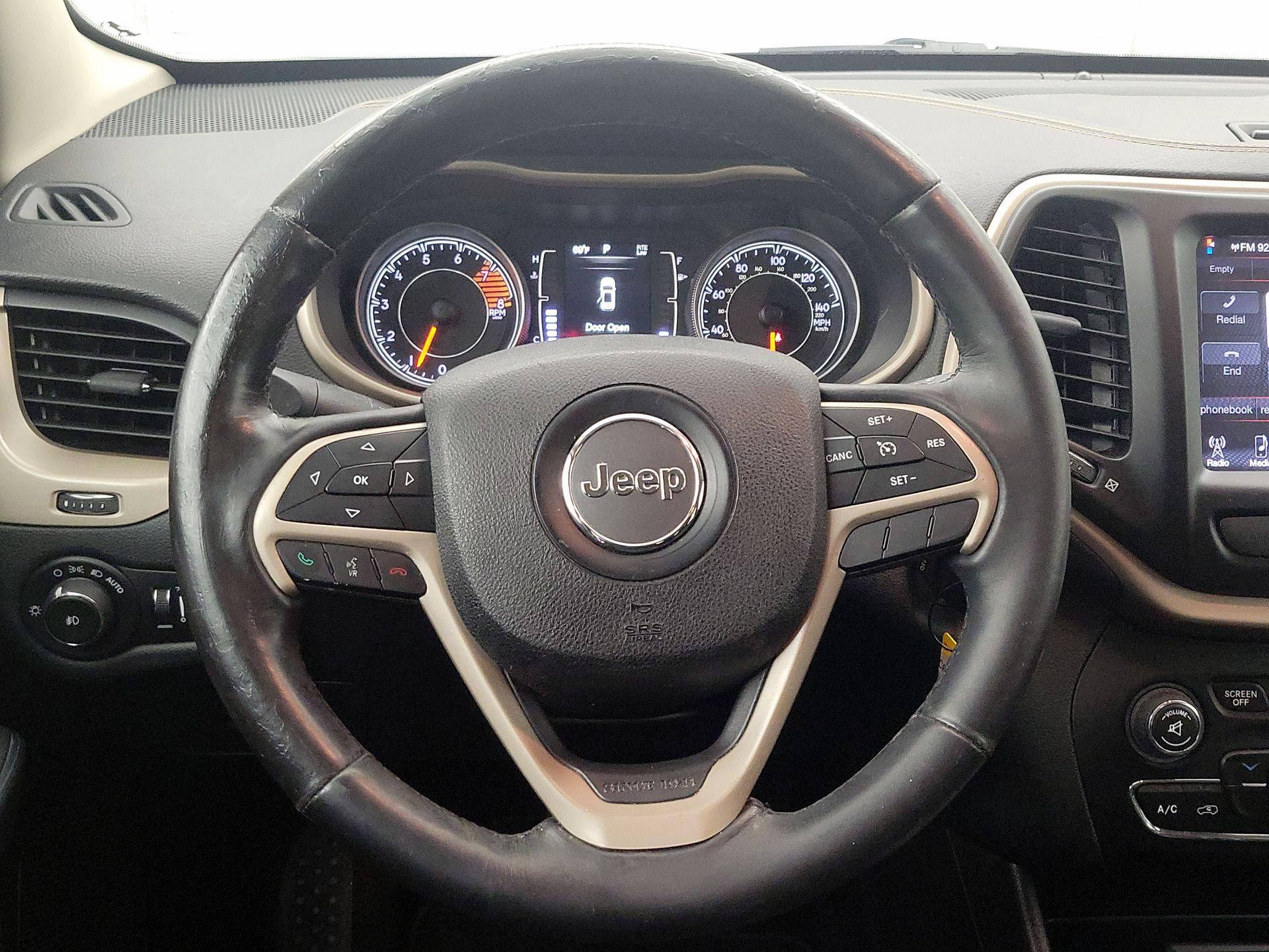 Thumbnail: 2016 Jeep Cherokee - 10