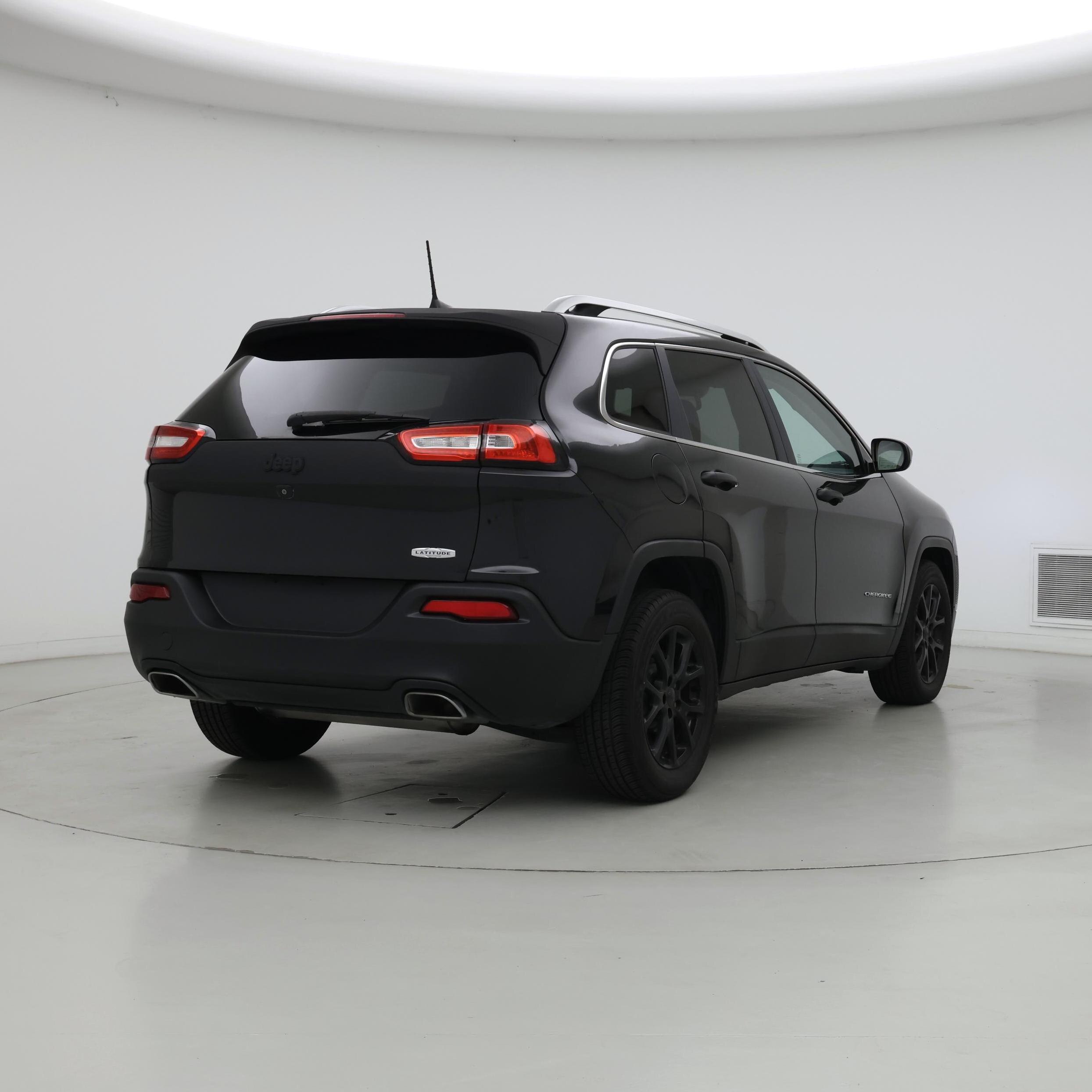 Thumbnail: 2016 Jeep Cherokee - 8