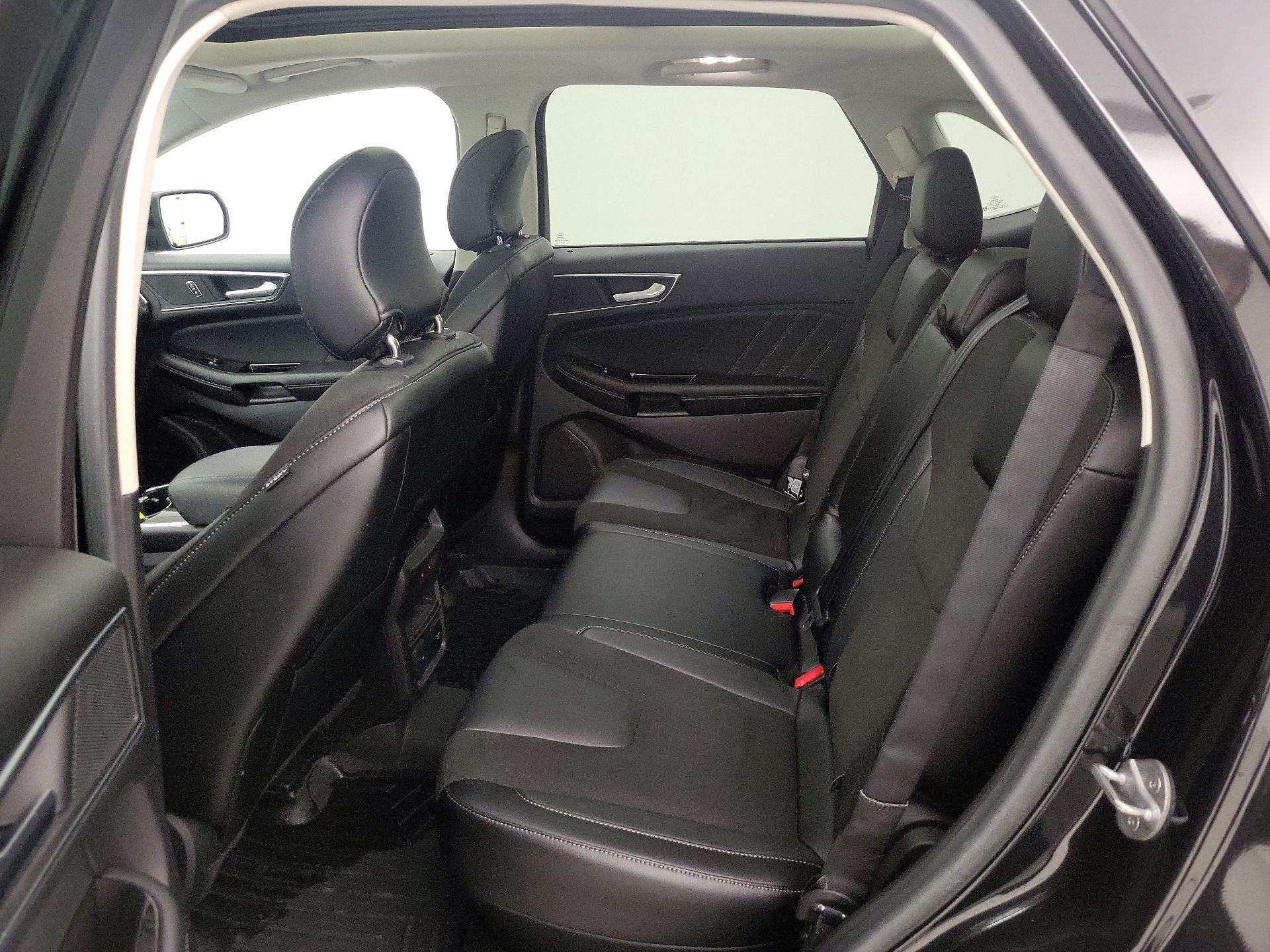 Thumbnail: 2015 Ford Edge - 20