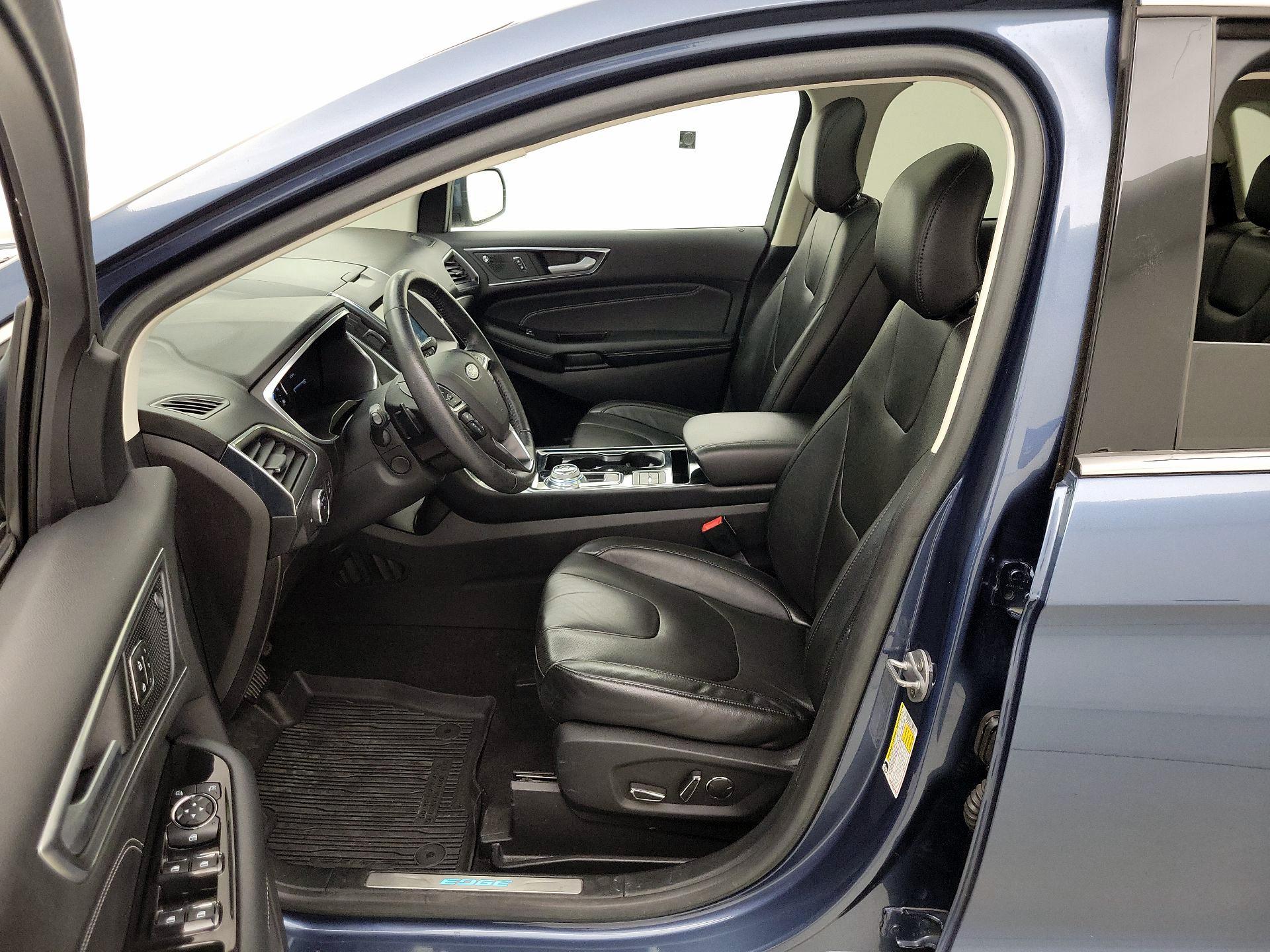 Thumbnail: 2019 Ford Edge - 11