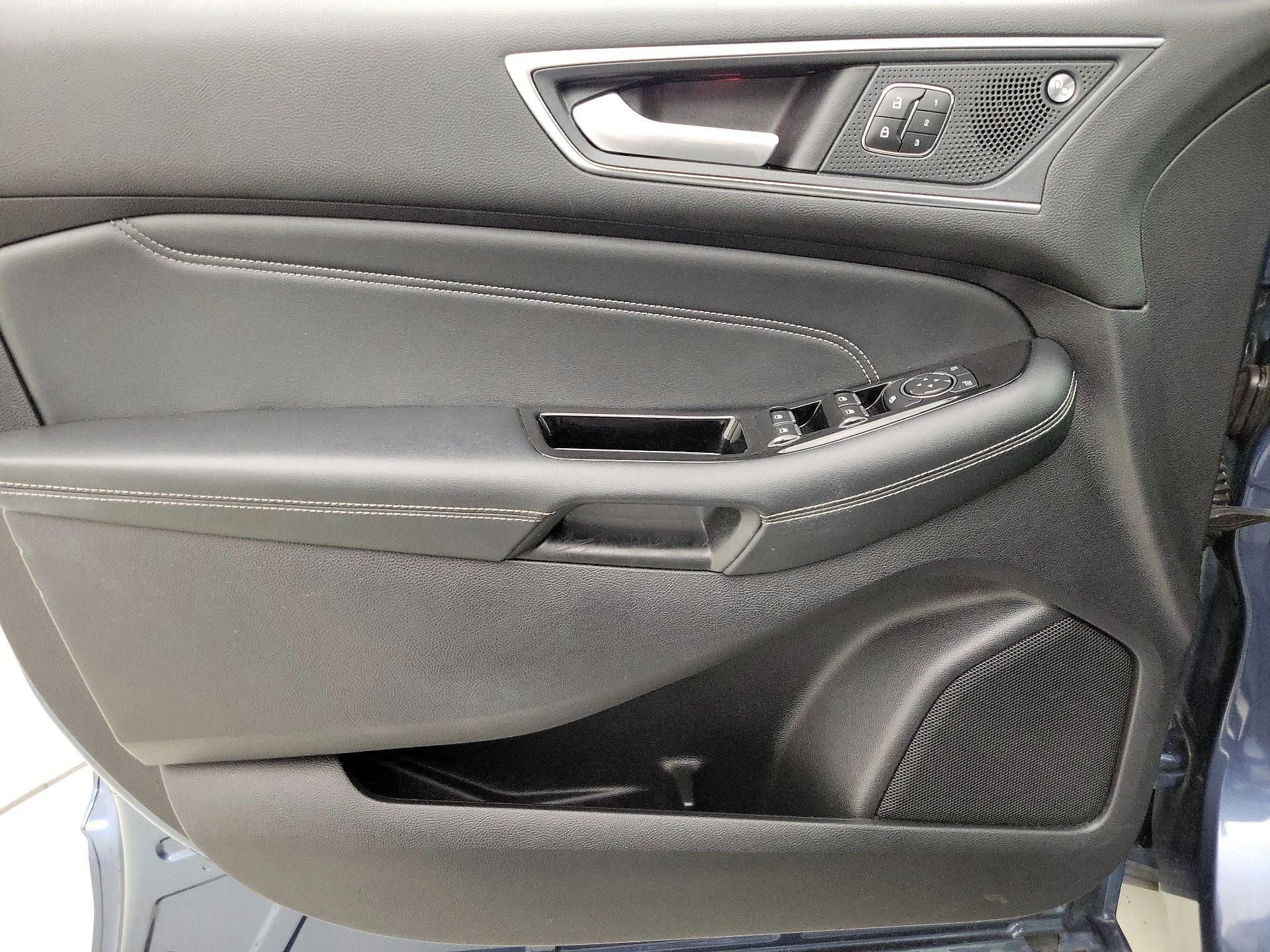 Thumbnail: 2019 Ford Edge - 12