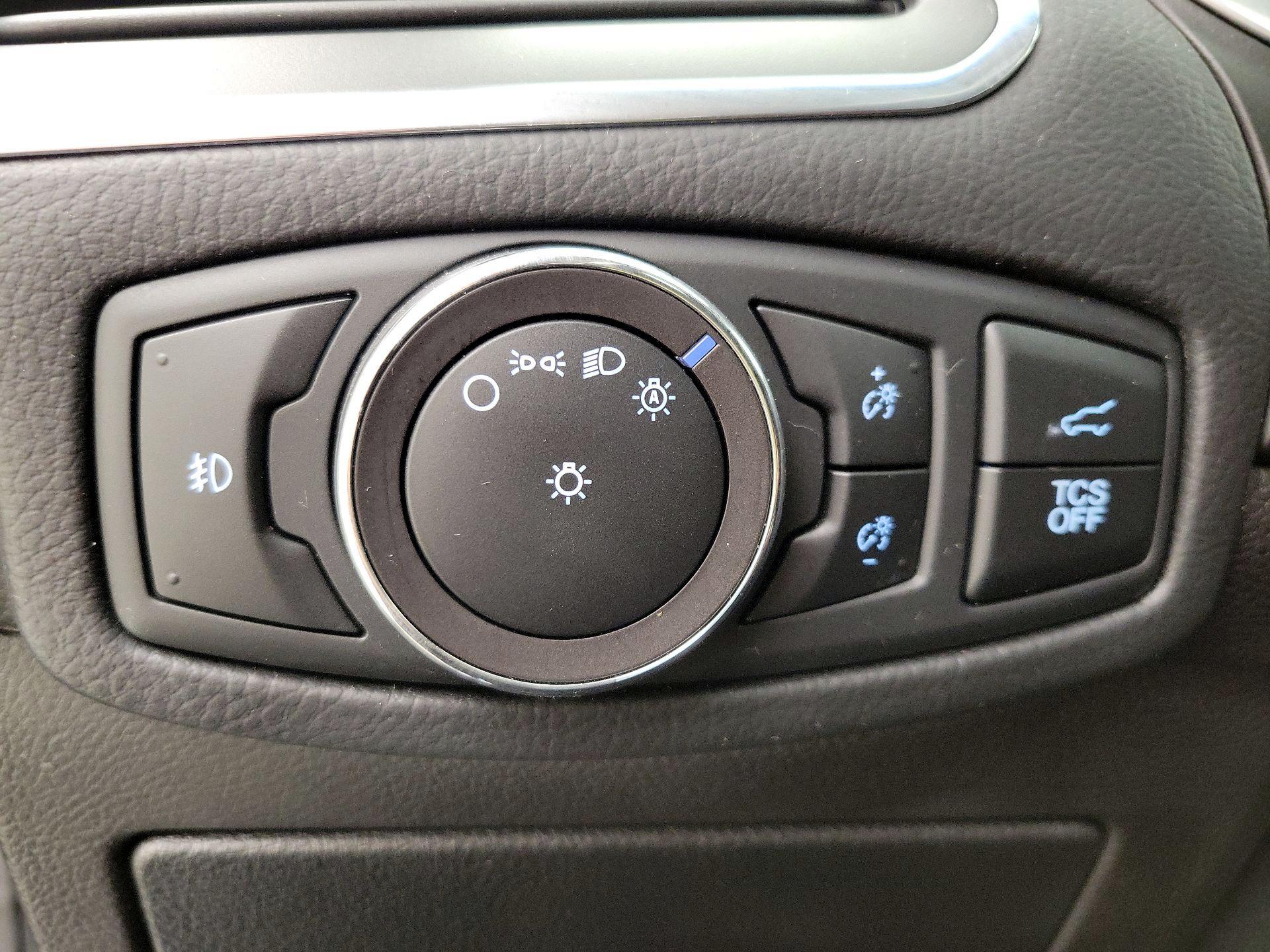 Thumbnail: 2019 Ford Edge - 13