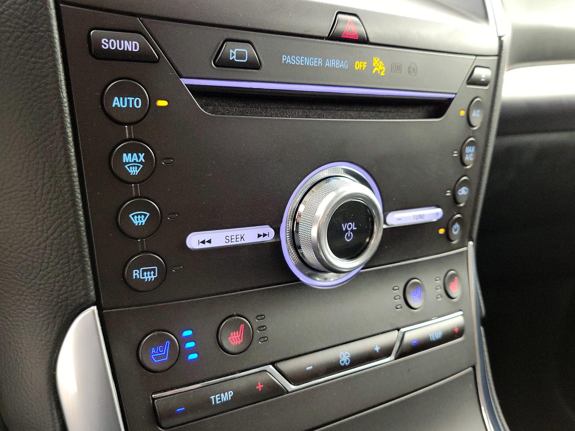 Thumbnail: 2019 Ford Edge - 17