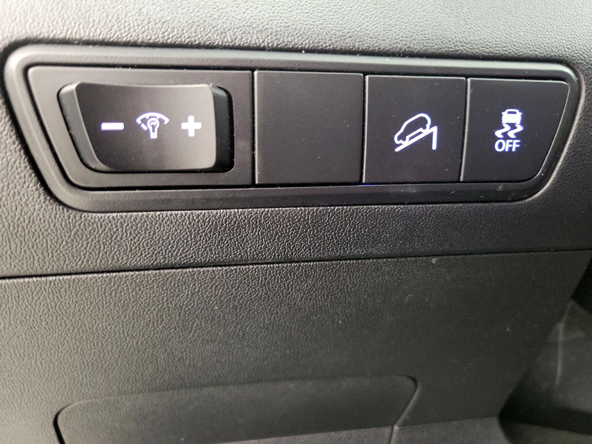 Thumbnail: 2014 Hyundai Tucson - 13