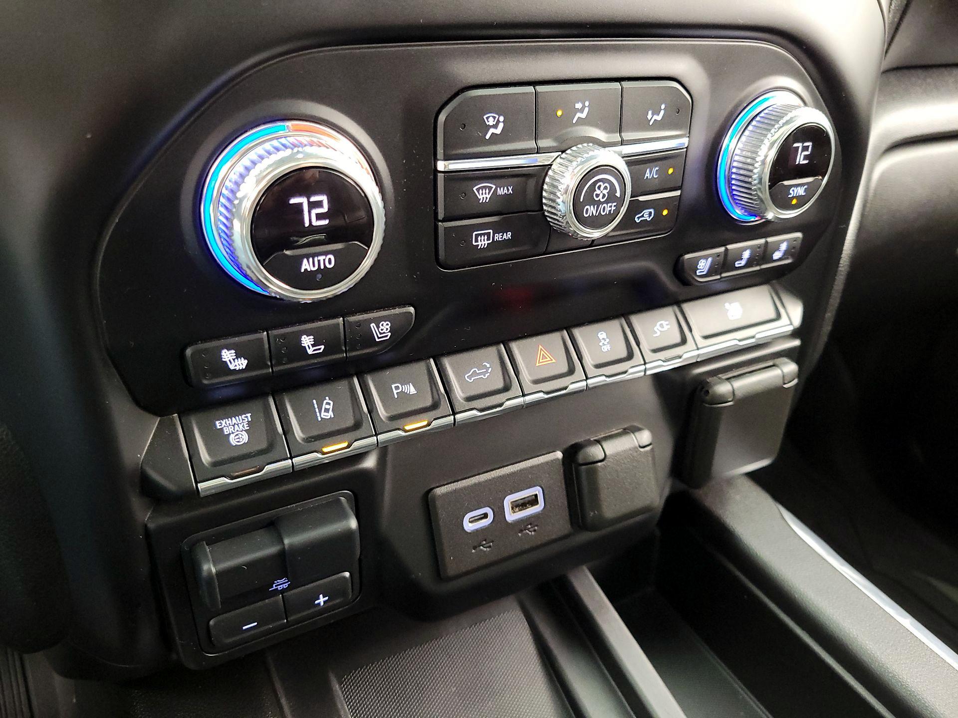 Thumbnail: 2021 GMC Sierra 3500 - 16