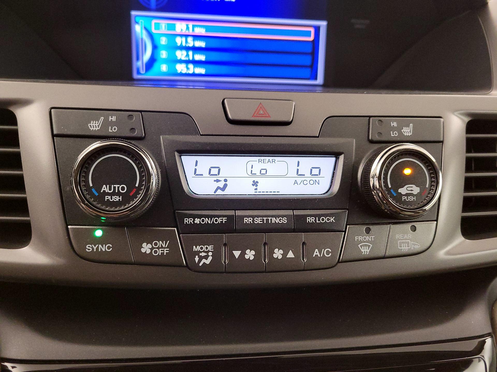 Thumbnail: 2014 Honda Odyssey - 16