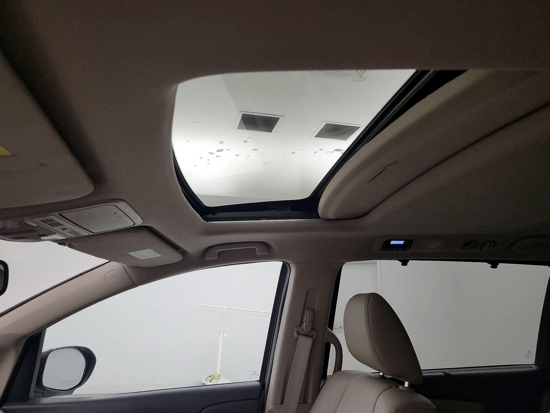 Thumbnail: 2014 Honda Odyssey - 19