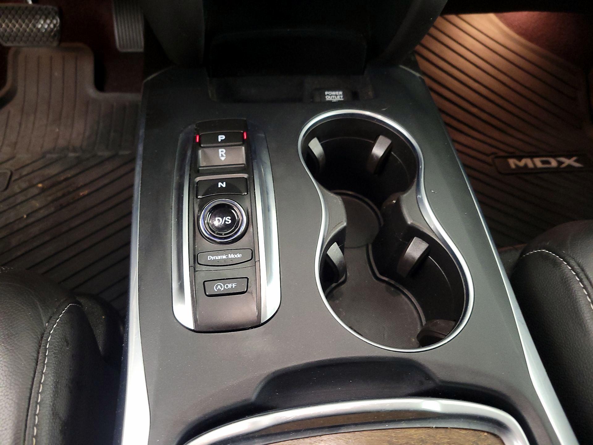 Thumbnail: 2020 Acura MDX - 18