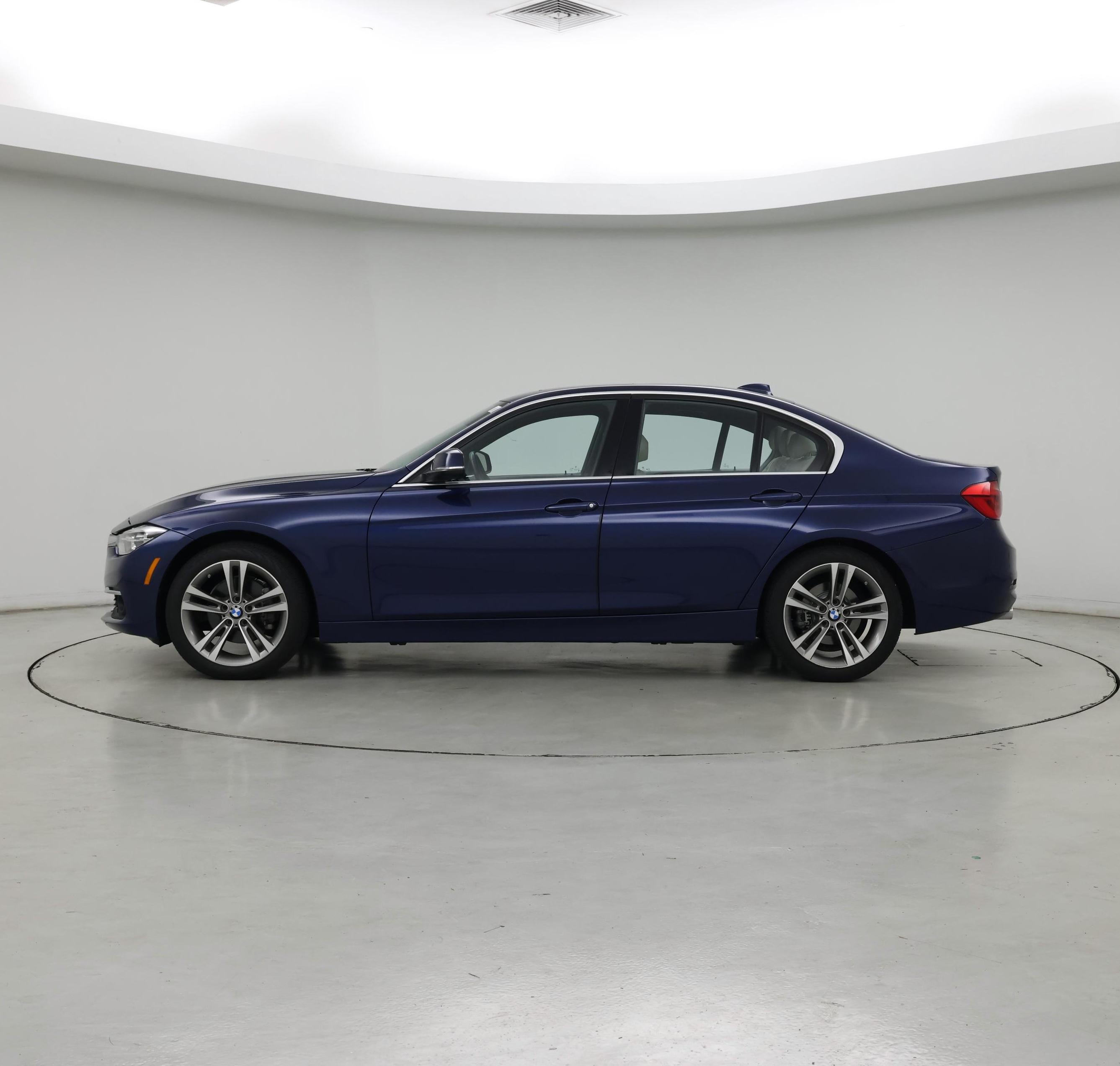 Thumbnail: 2018 BMW 3 Series - 3