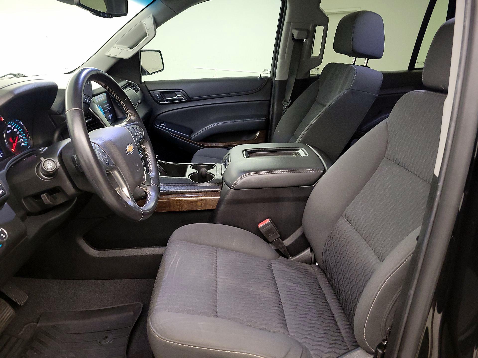 Thumbnail: 2019 Chevrolet Tahoe - 11