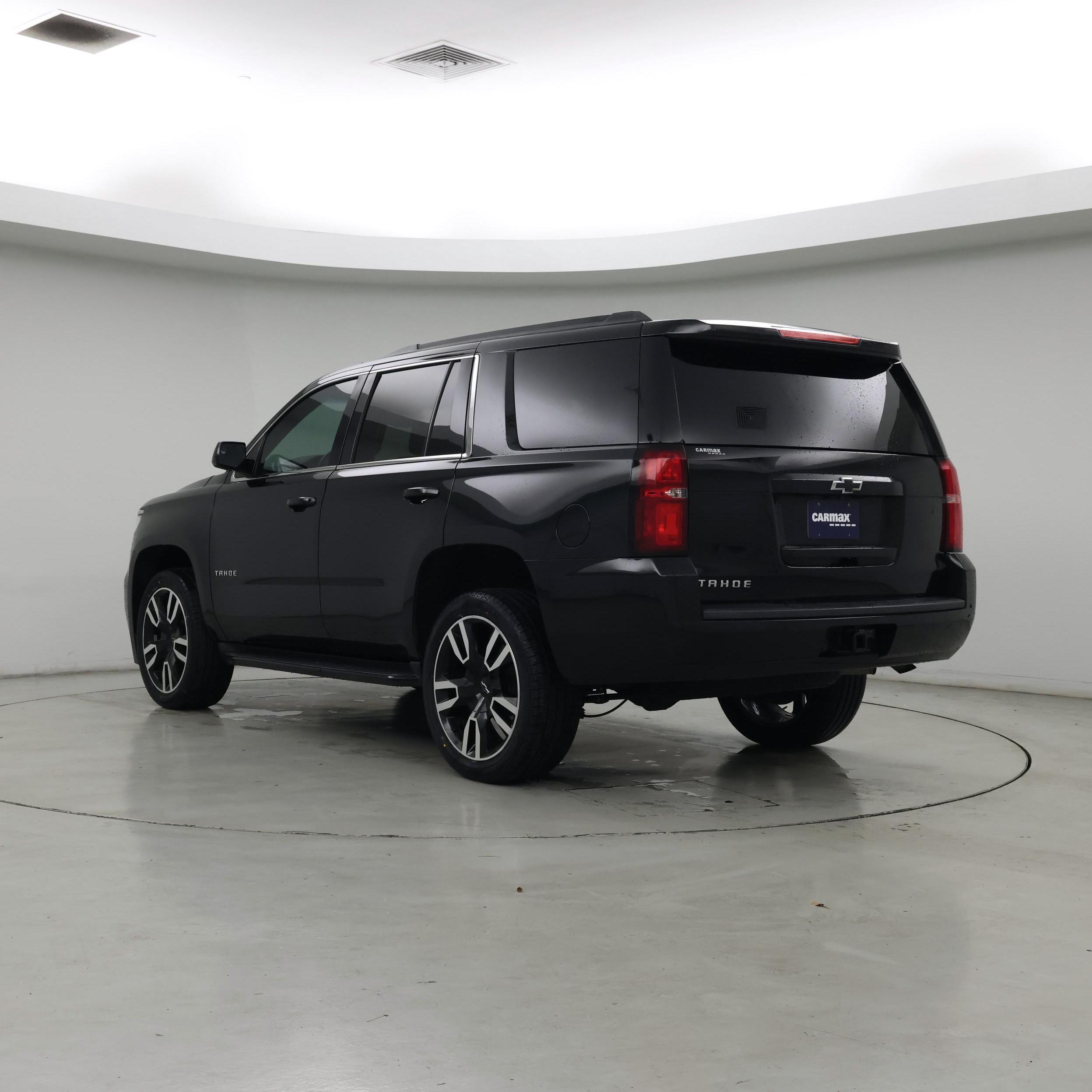 Thumbnail: 2019 Chevrolet Tahoe - 2