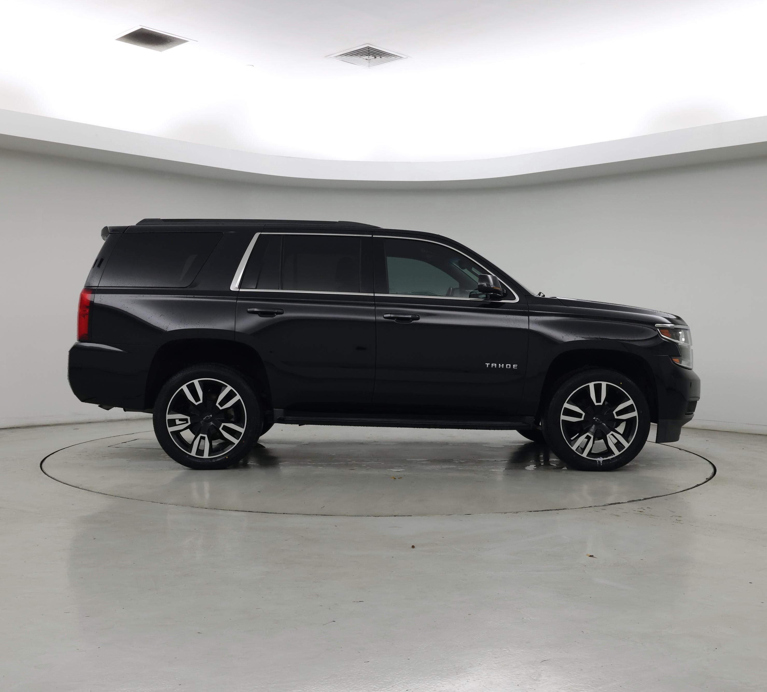Thumbnail: 2019 Chevrolet Tahoe - 7