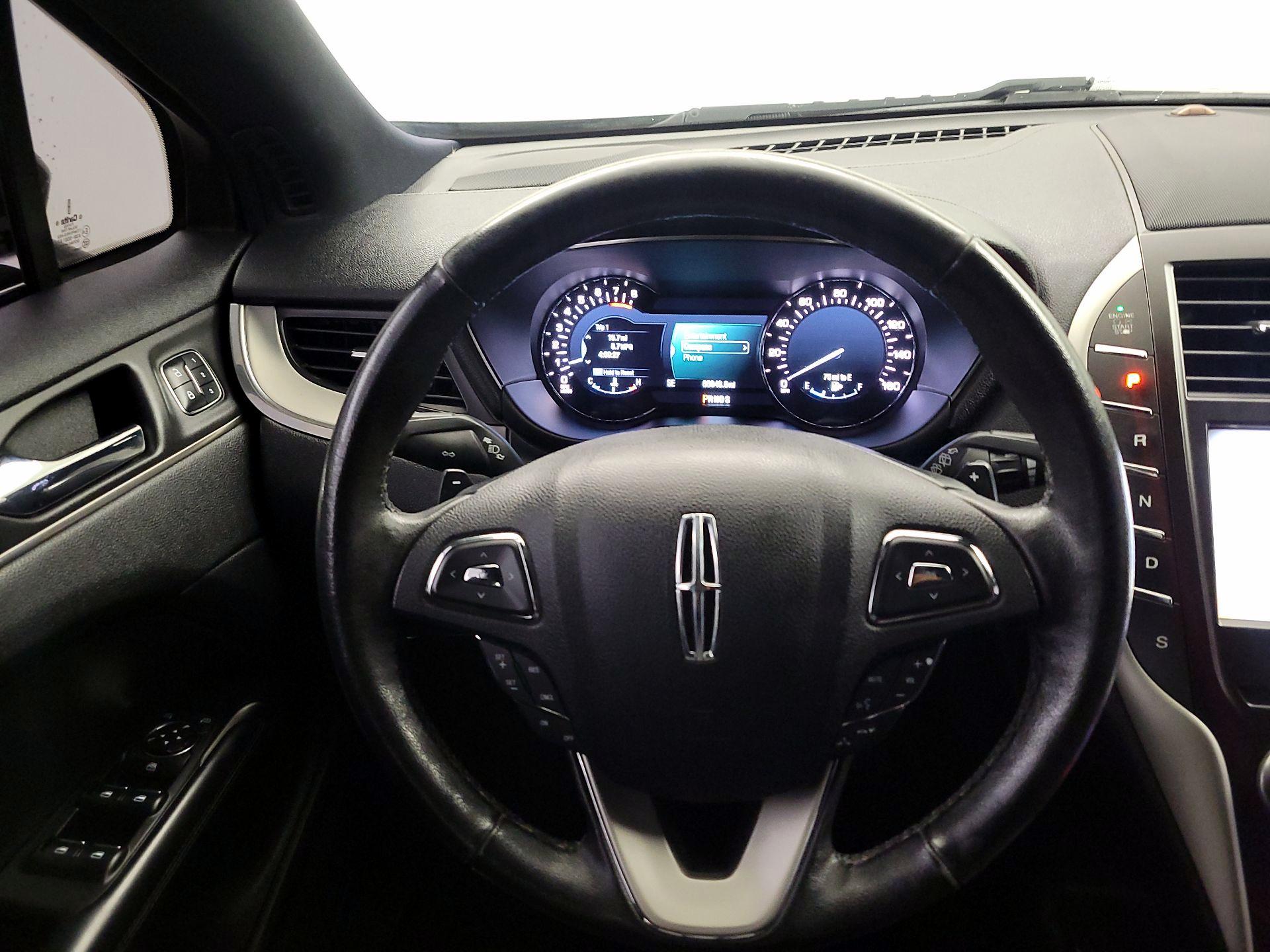 Thumbnail: 2016 Lincoln MKC - 10