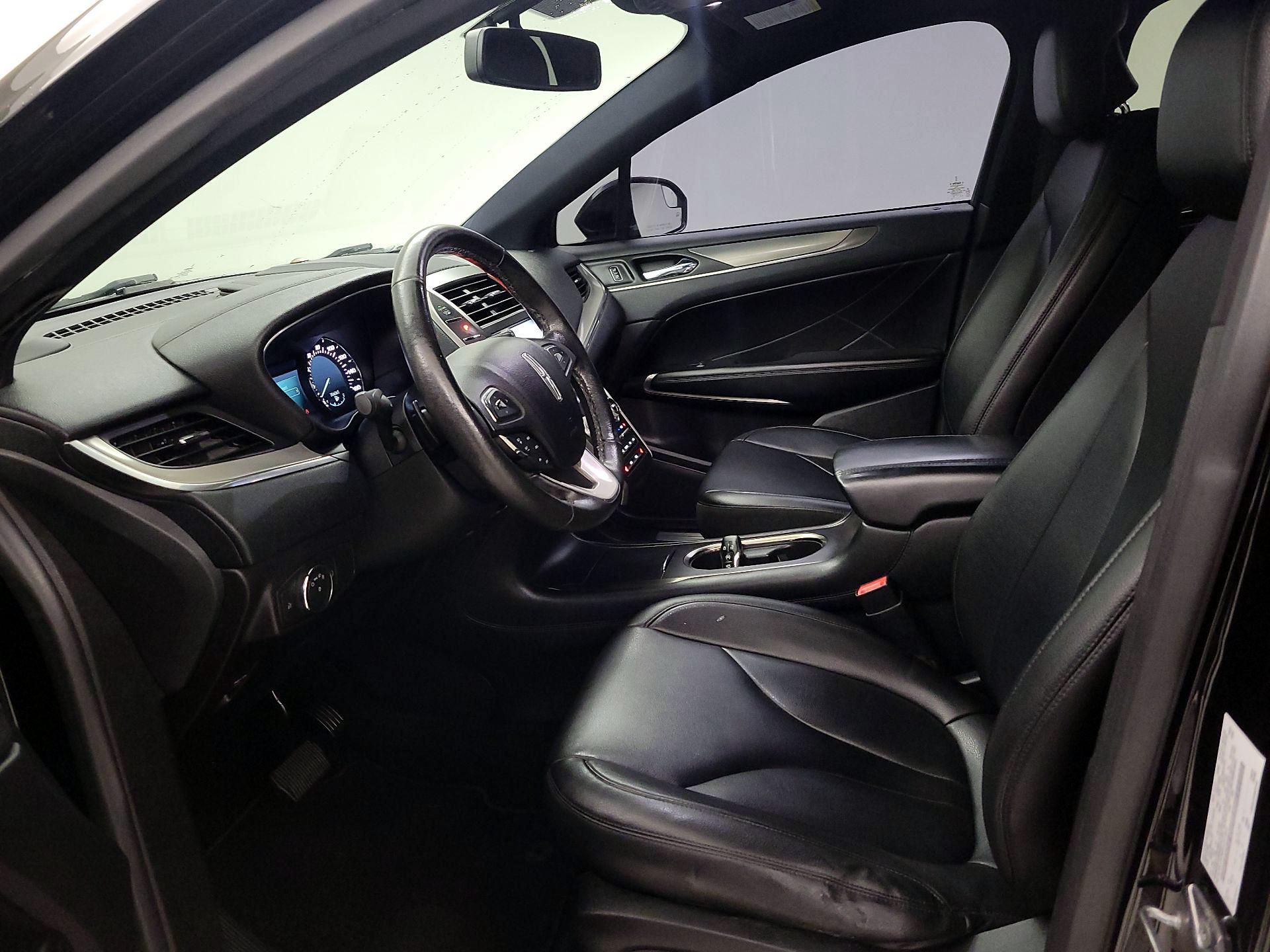 Thumbnail: 2016 Lincoln MKC - 11