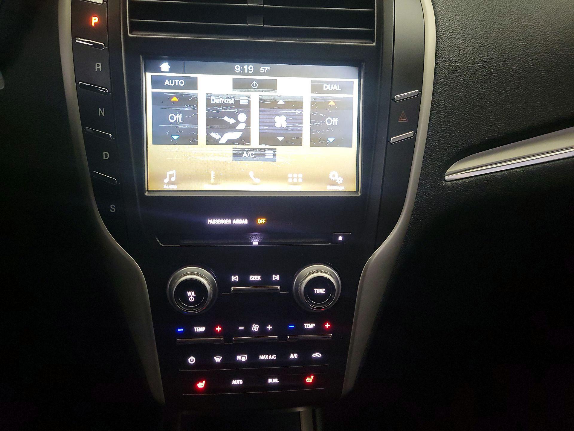 Thumbnail: 2016 Lincoln MKC - 16