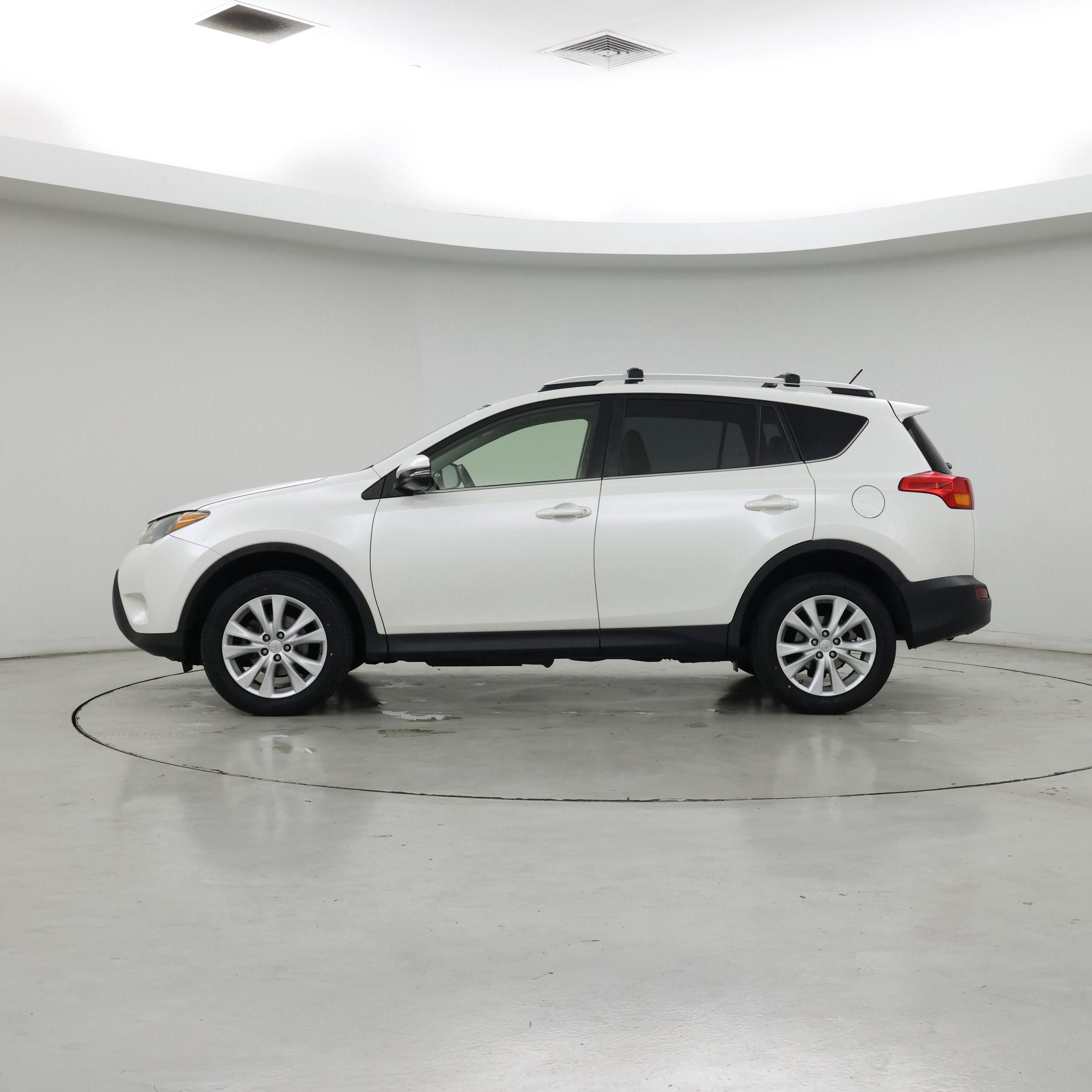 Thumbnail: 2014 Toyota RAV4 - 3