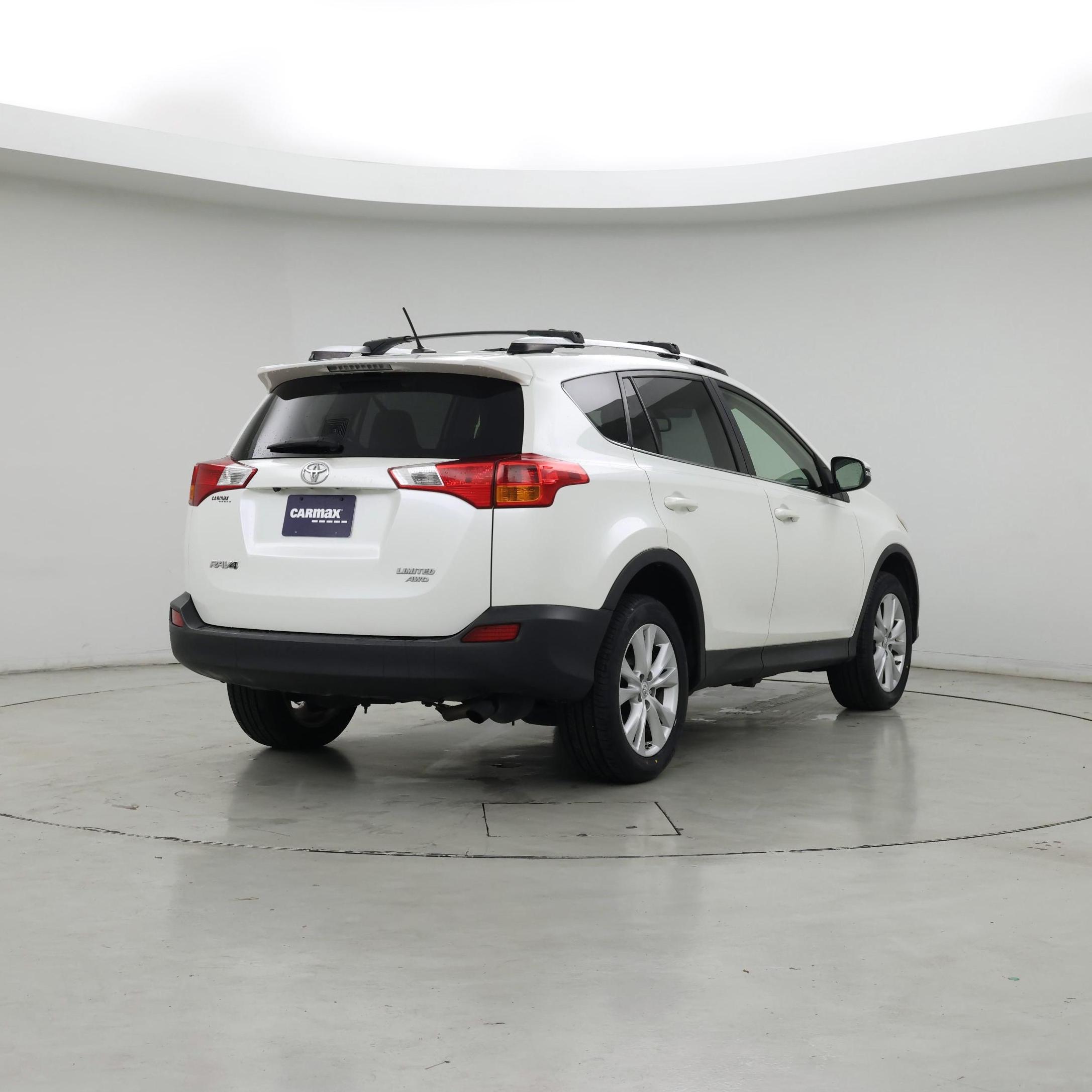 Thumbnail: 2014 Toyota RAV4 - 8