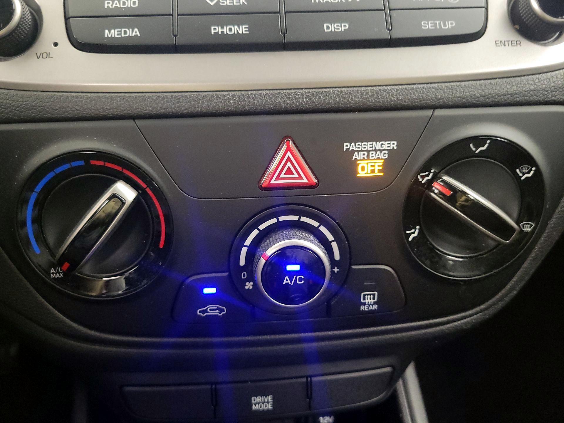 Thumbnail: 2019 Hyundai Accent - 16