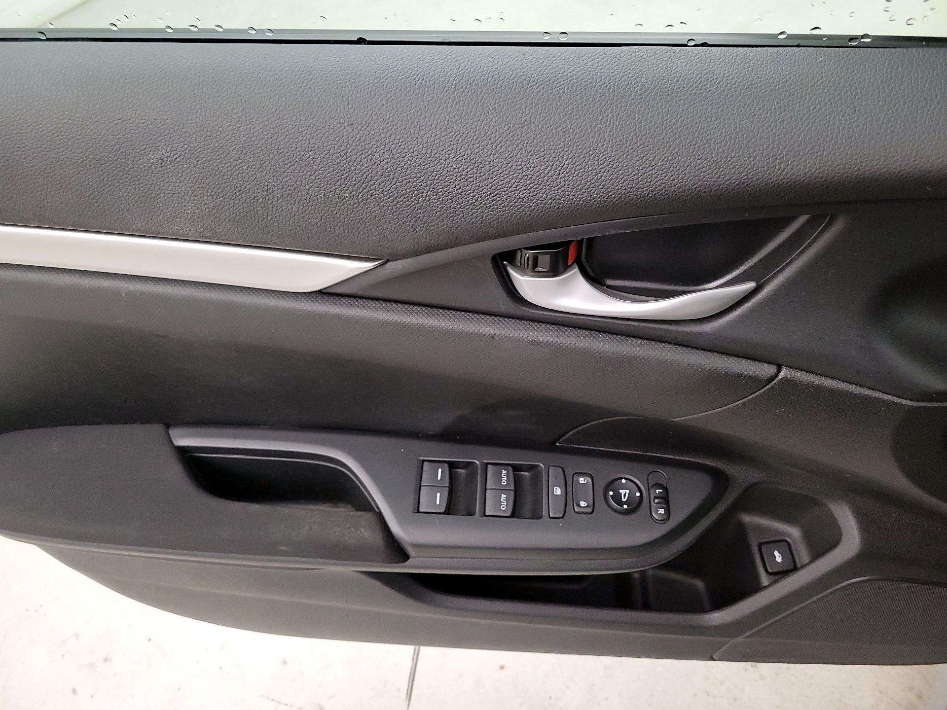 Thumbnail: 2018 Honda Civic - 12