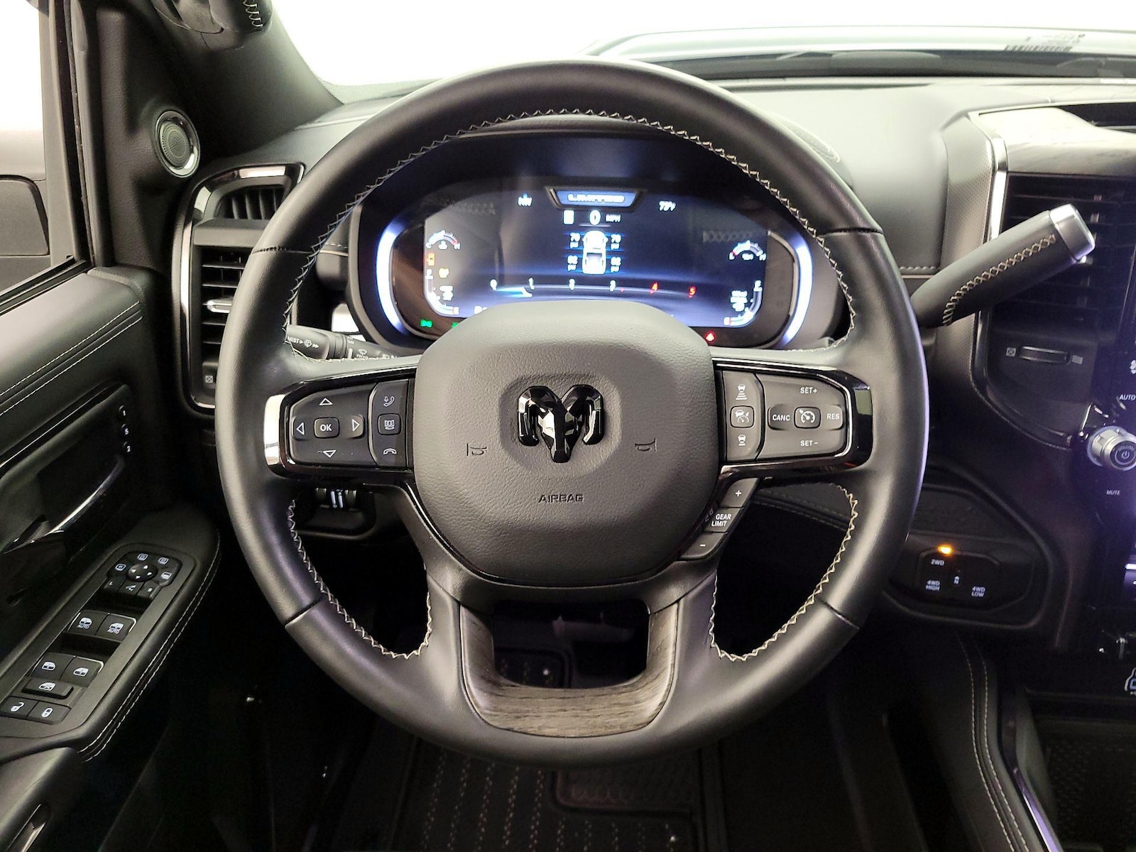 2026 RAM Ram 3500 Pickup Limited - Photo 11