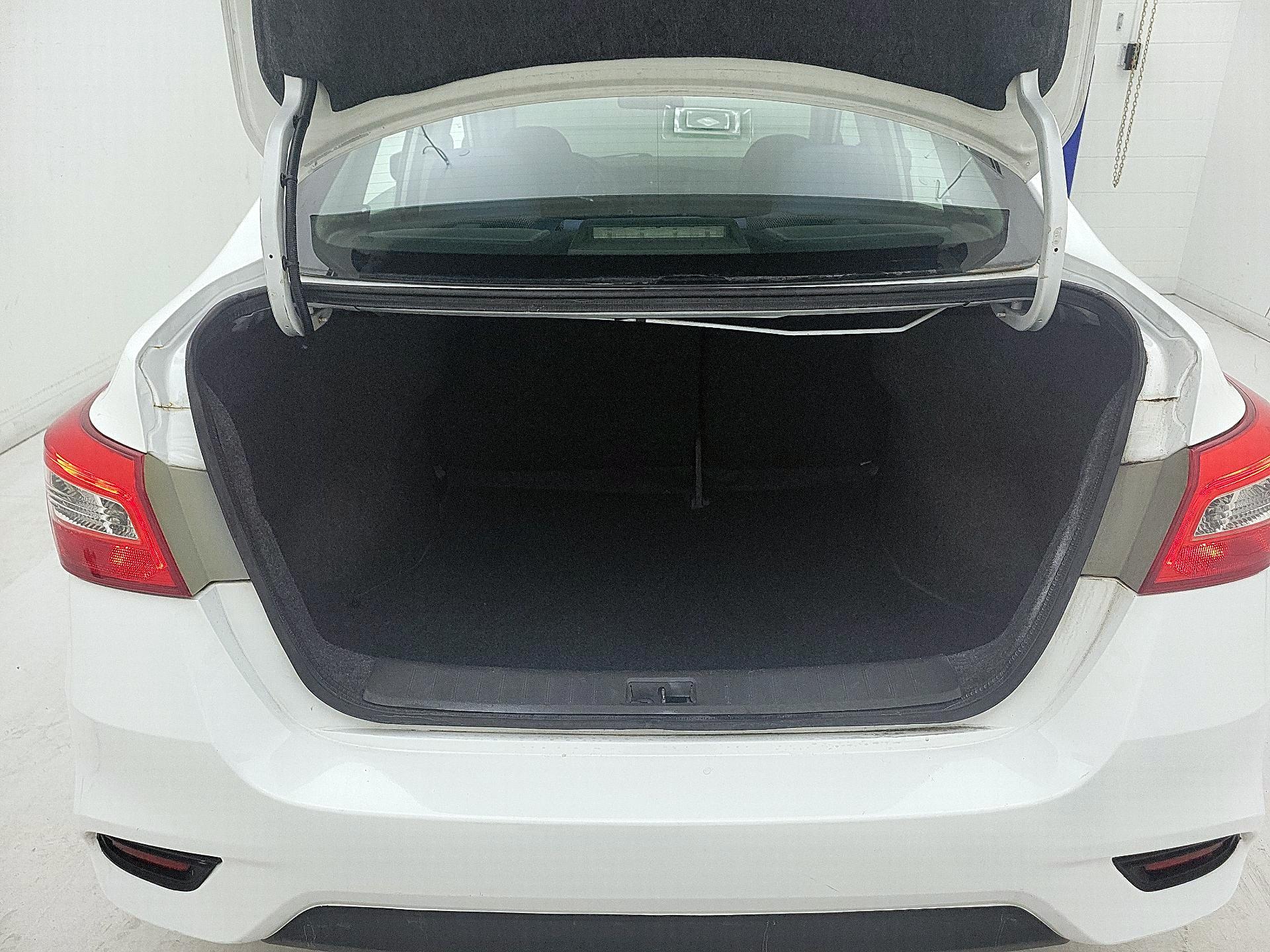 Thumbnail: 2019 Nissan Sentra - 20