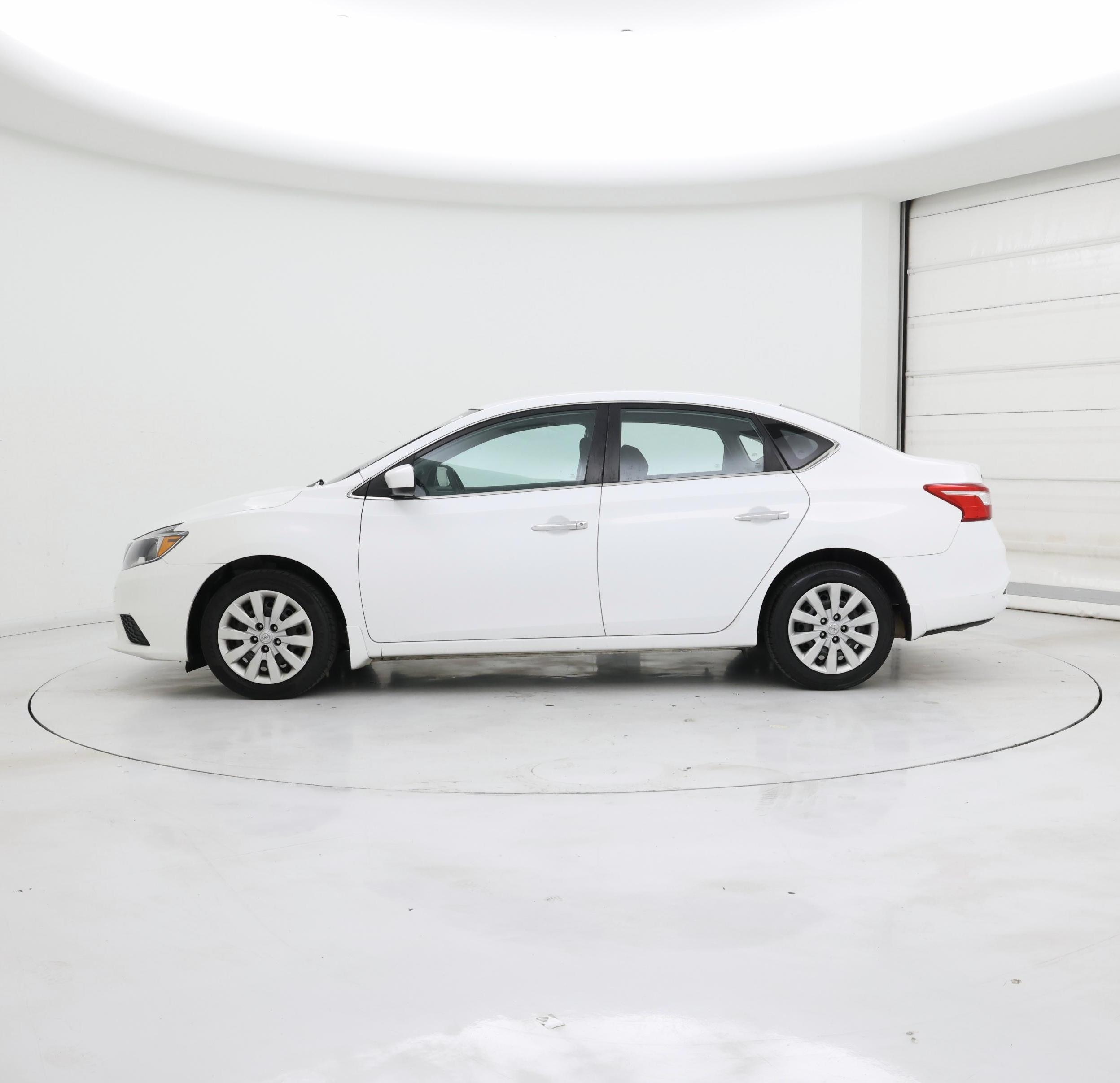 Thumbnail: 2019 Nissan Sentra - 3