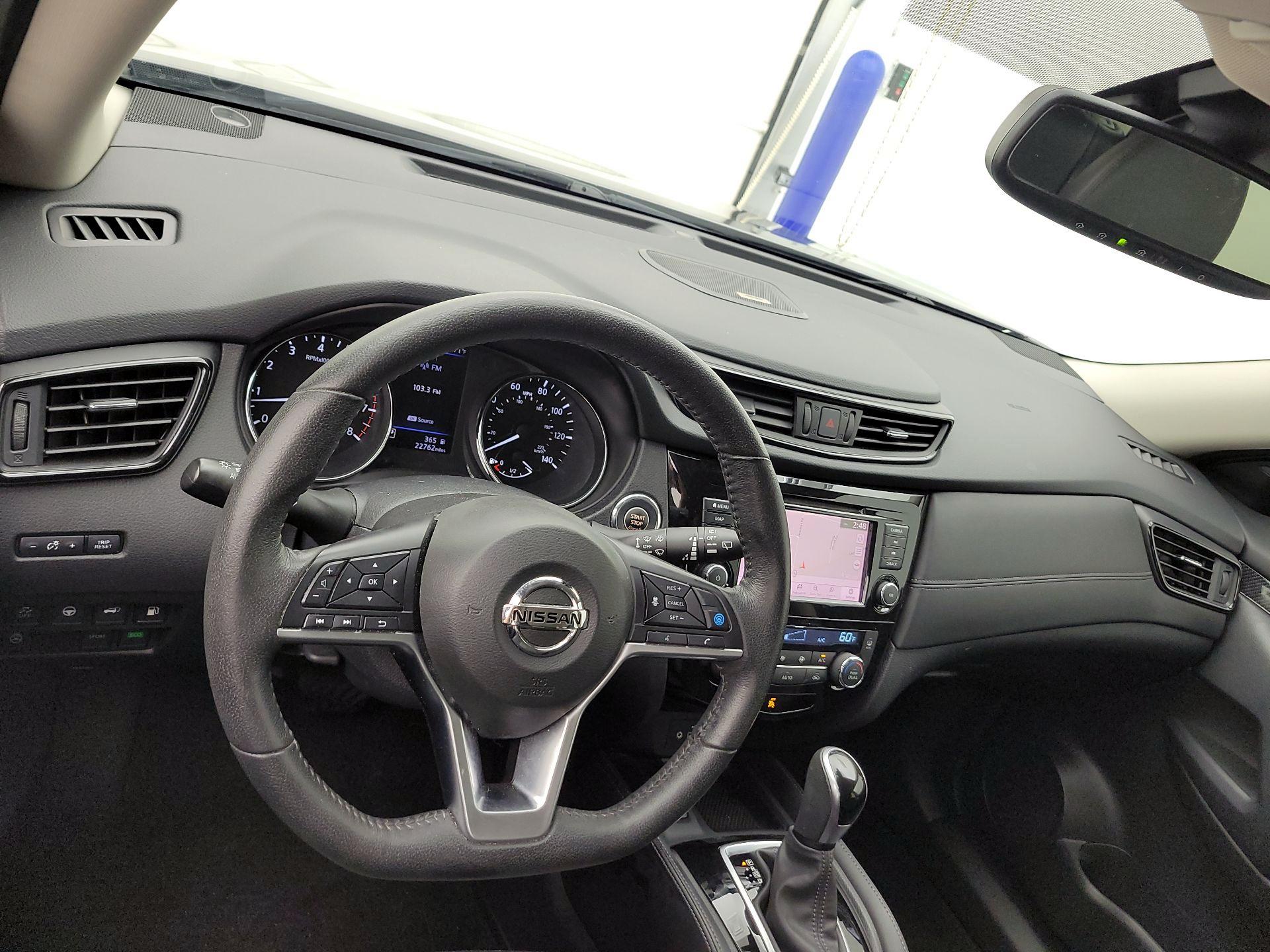 Thumbnail: 2019 Nissan Rogue - 9