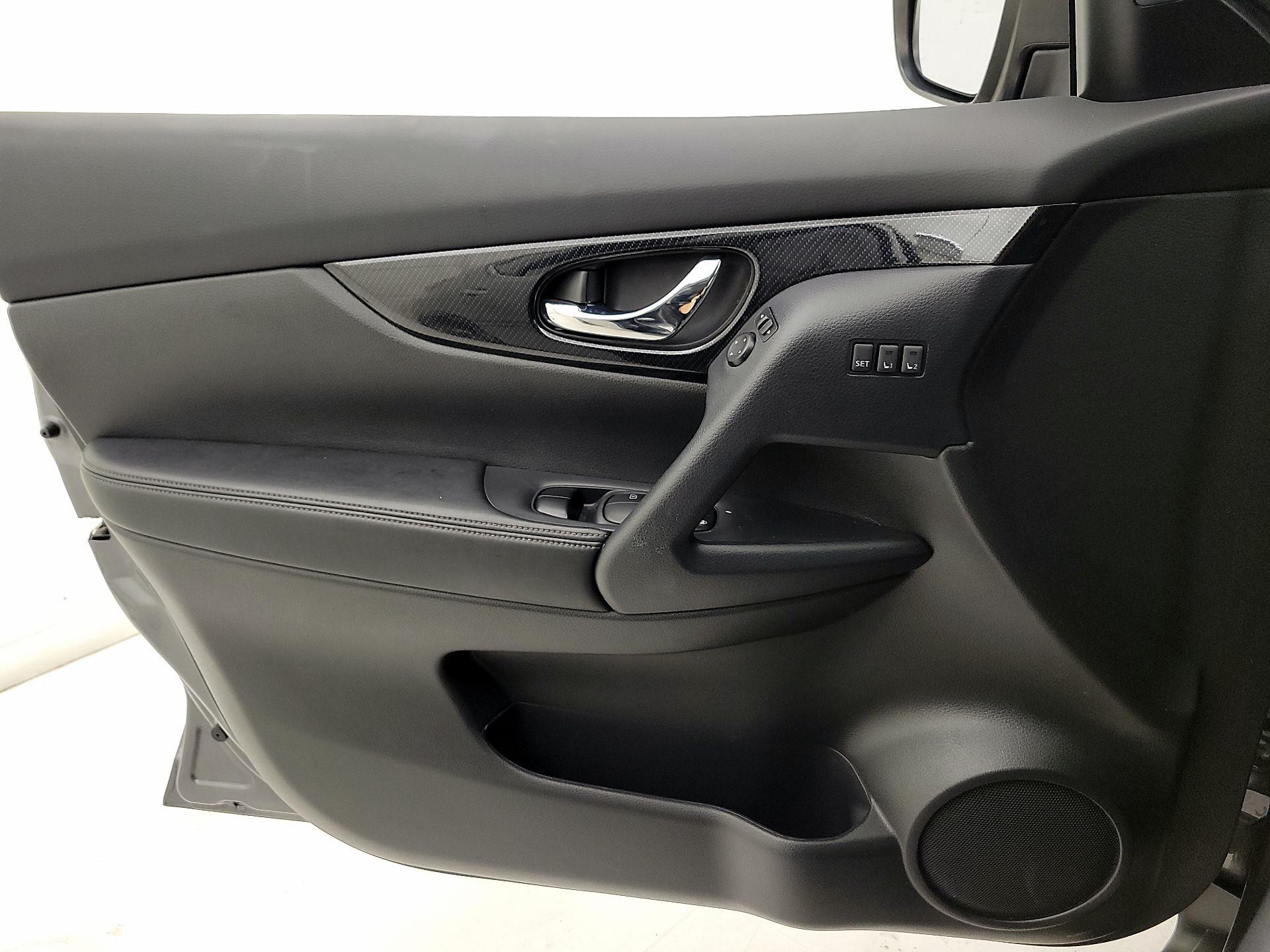 Thumbnail: 2019 Nissan Rogue - 12