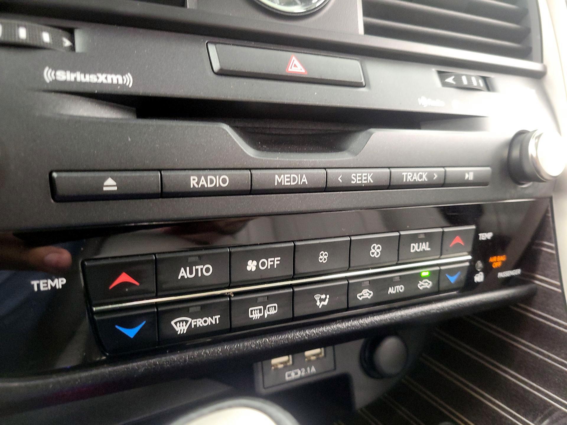 Thumbnail: 2020 Lexus RX - 17