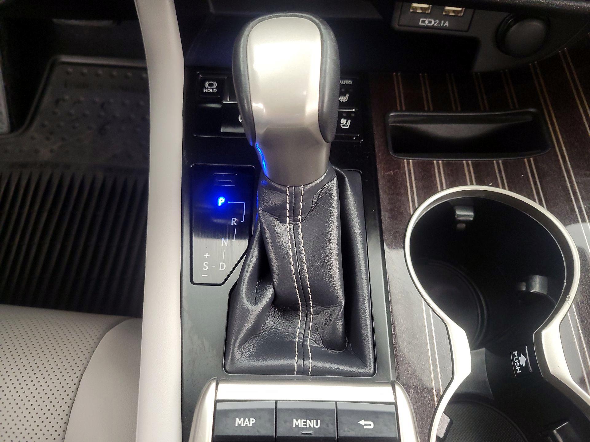 Thumbnail: 2020 Lexus RX - 18