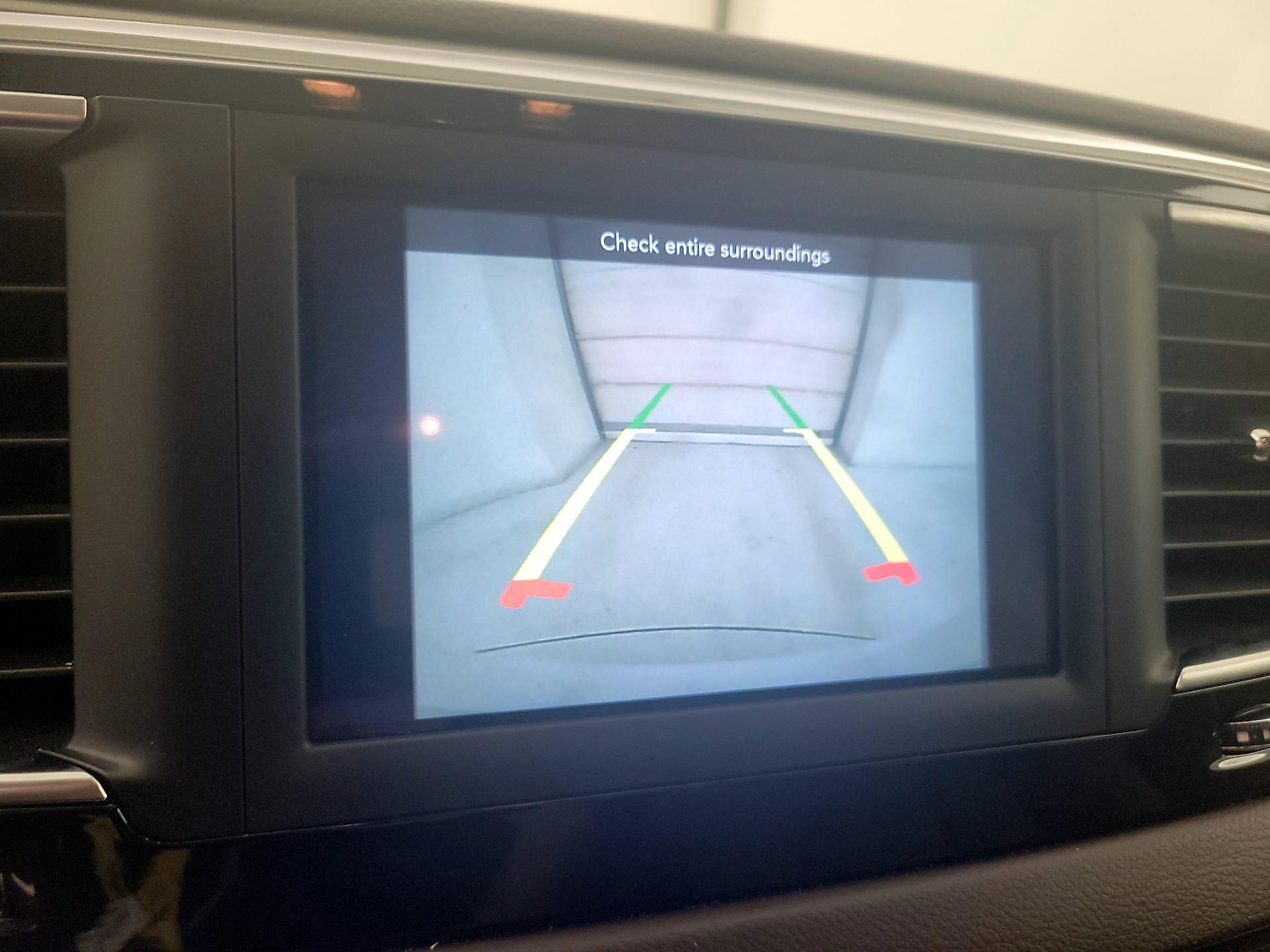 Thumbnail: 2018 Chrysler Pacifica - 14