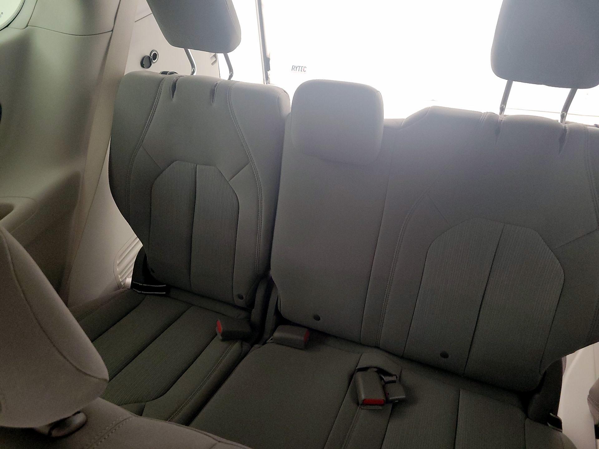 Thumbnail: 2018 Chrysler Pacifica - 20