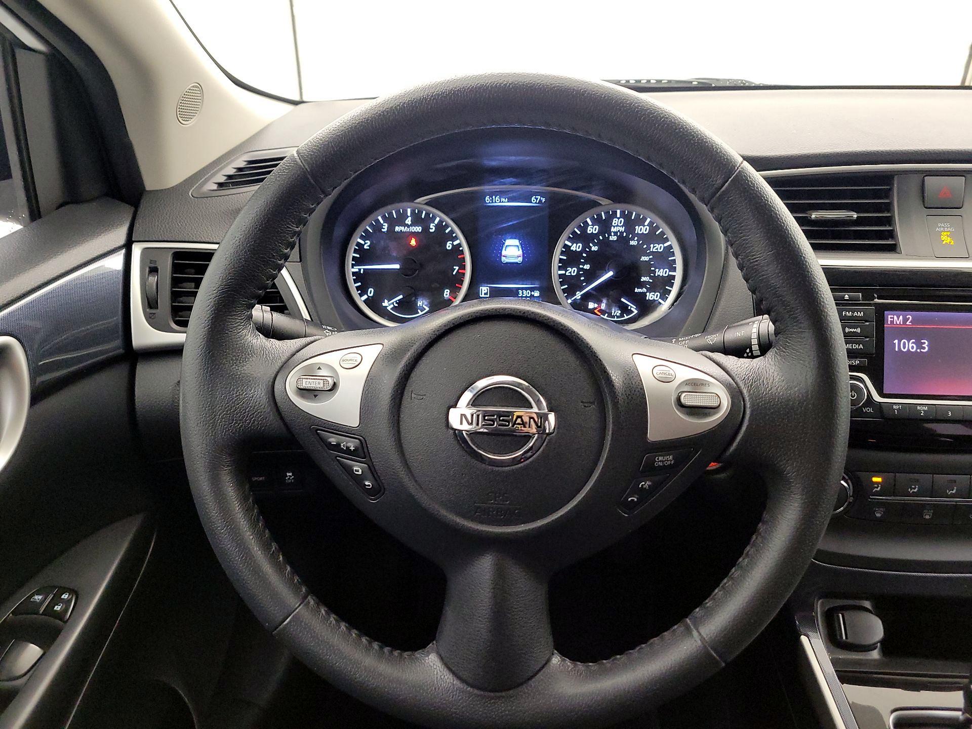 Thumbnail: 2016 Nissan Sentra - 10