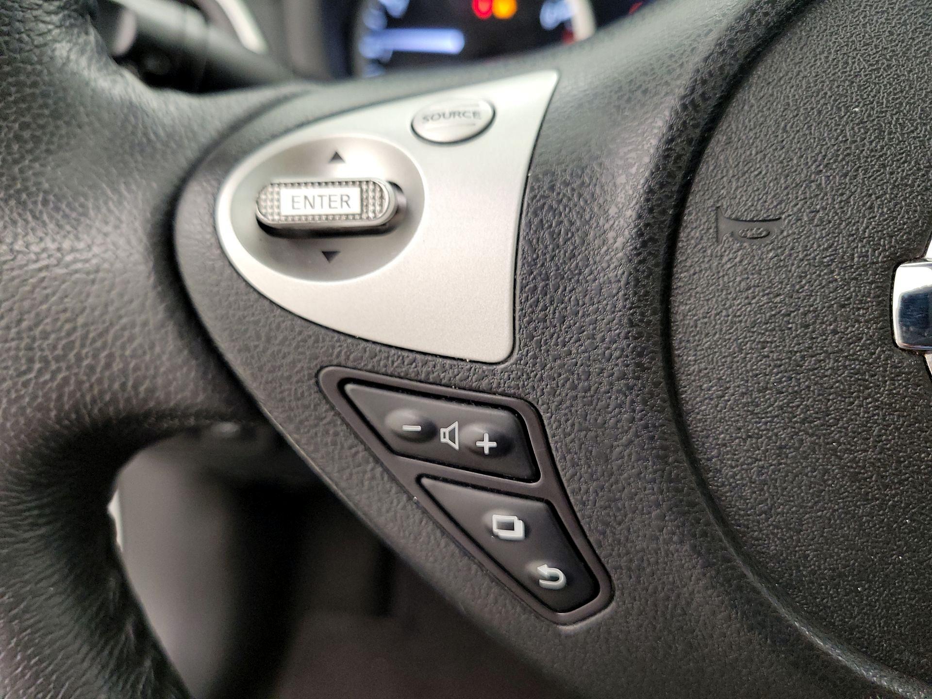 Thumbnail: 2016 Nissan Sentra - 13