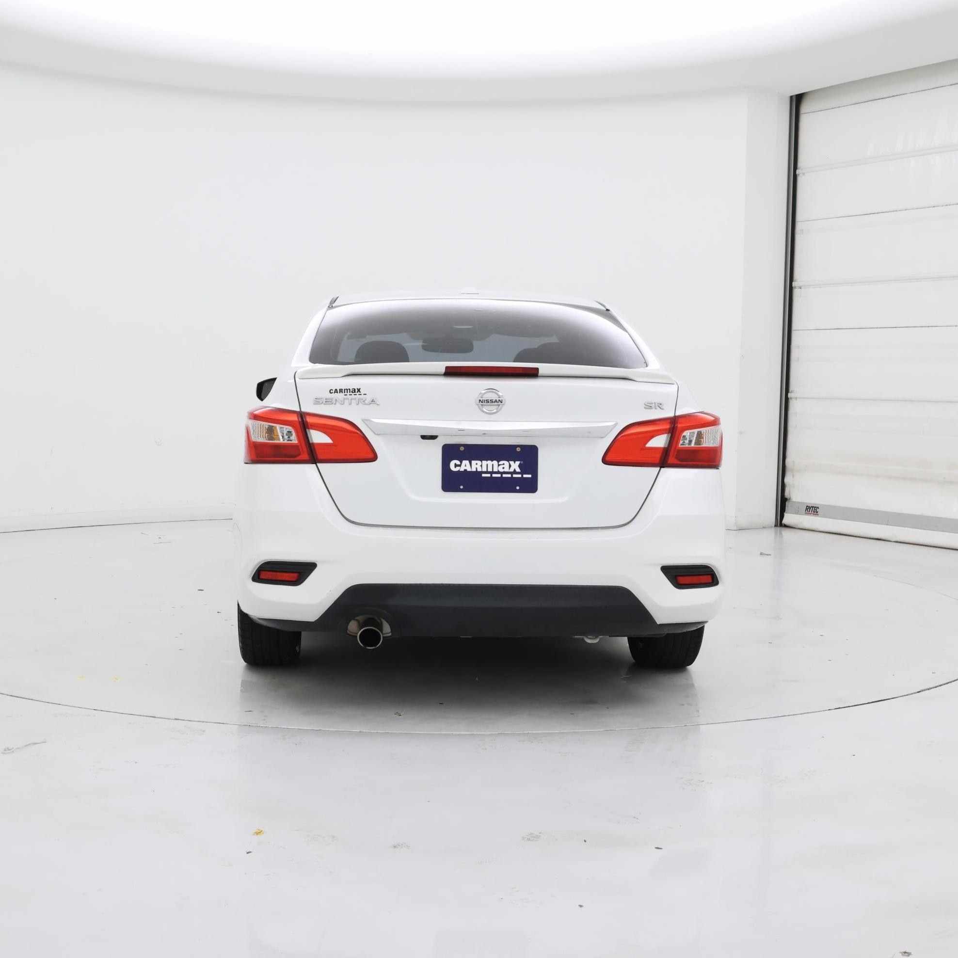 Thumbnail: 2016 Nissan Sentra - 6