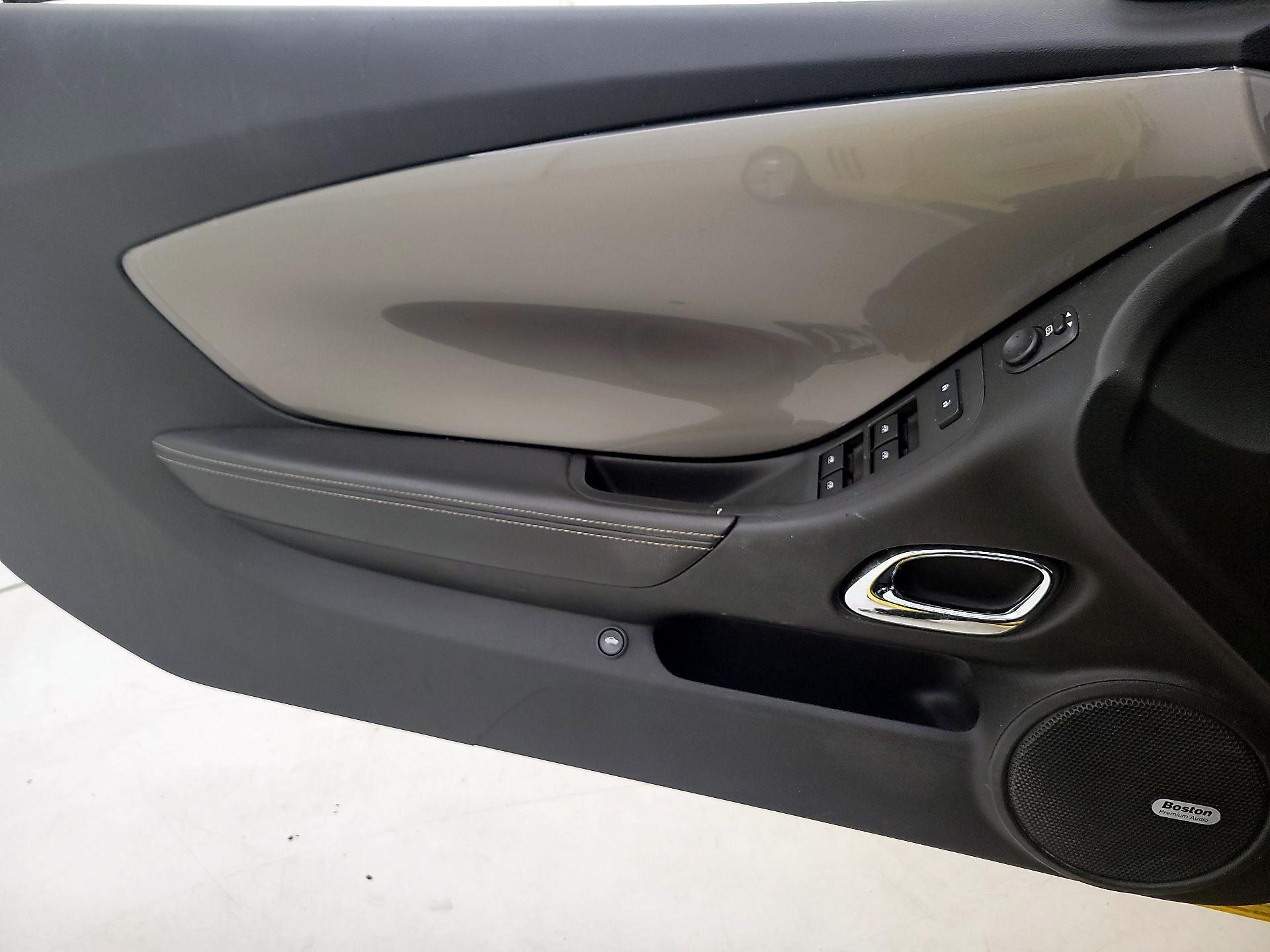 Thumbnail: 2015 Chevrolet Camaro - 12