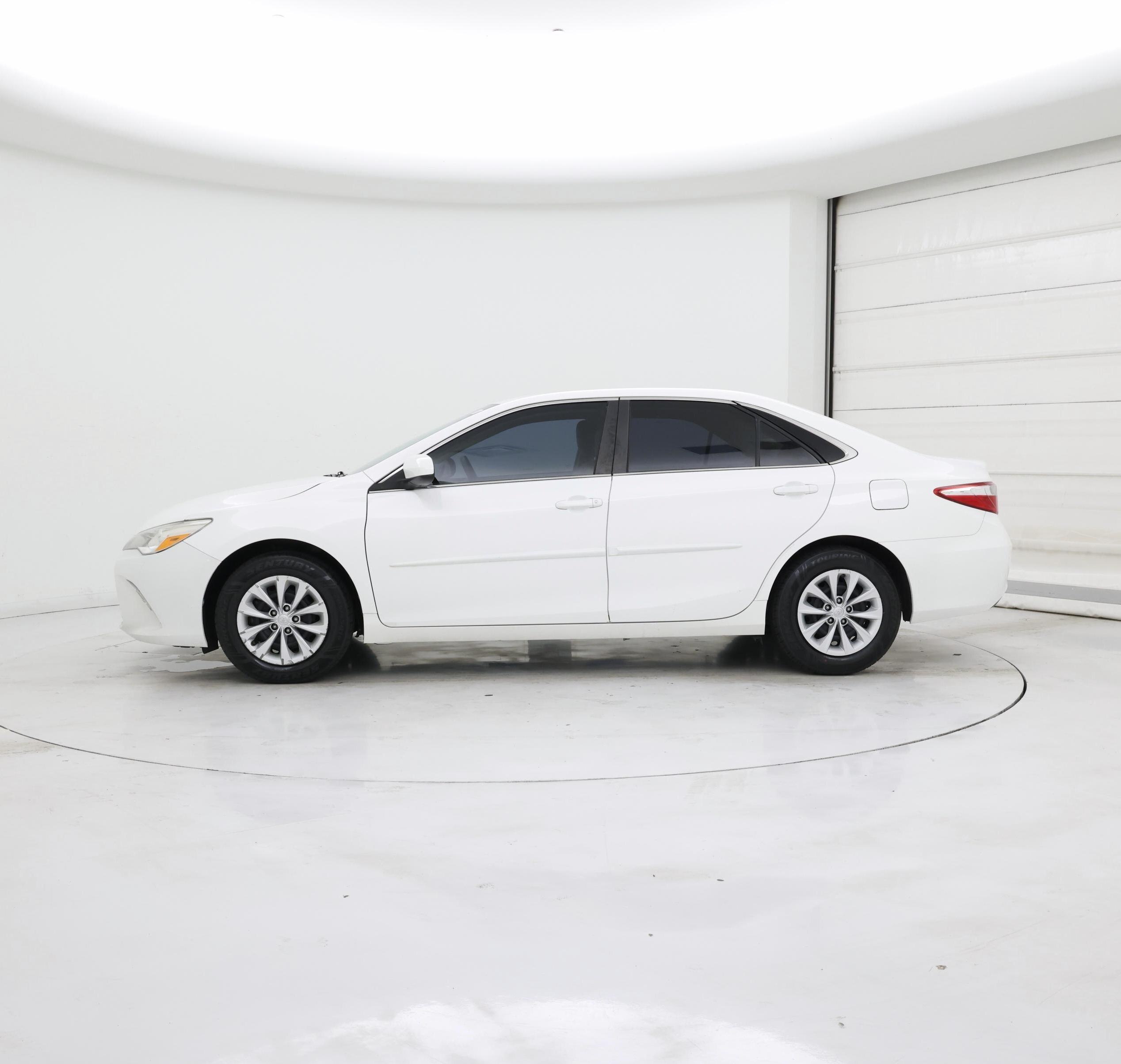 Thumbnail: 2015 Toyota Camry - 3