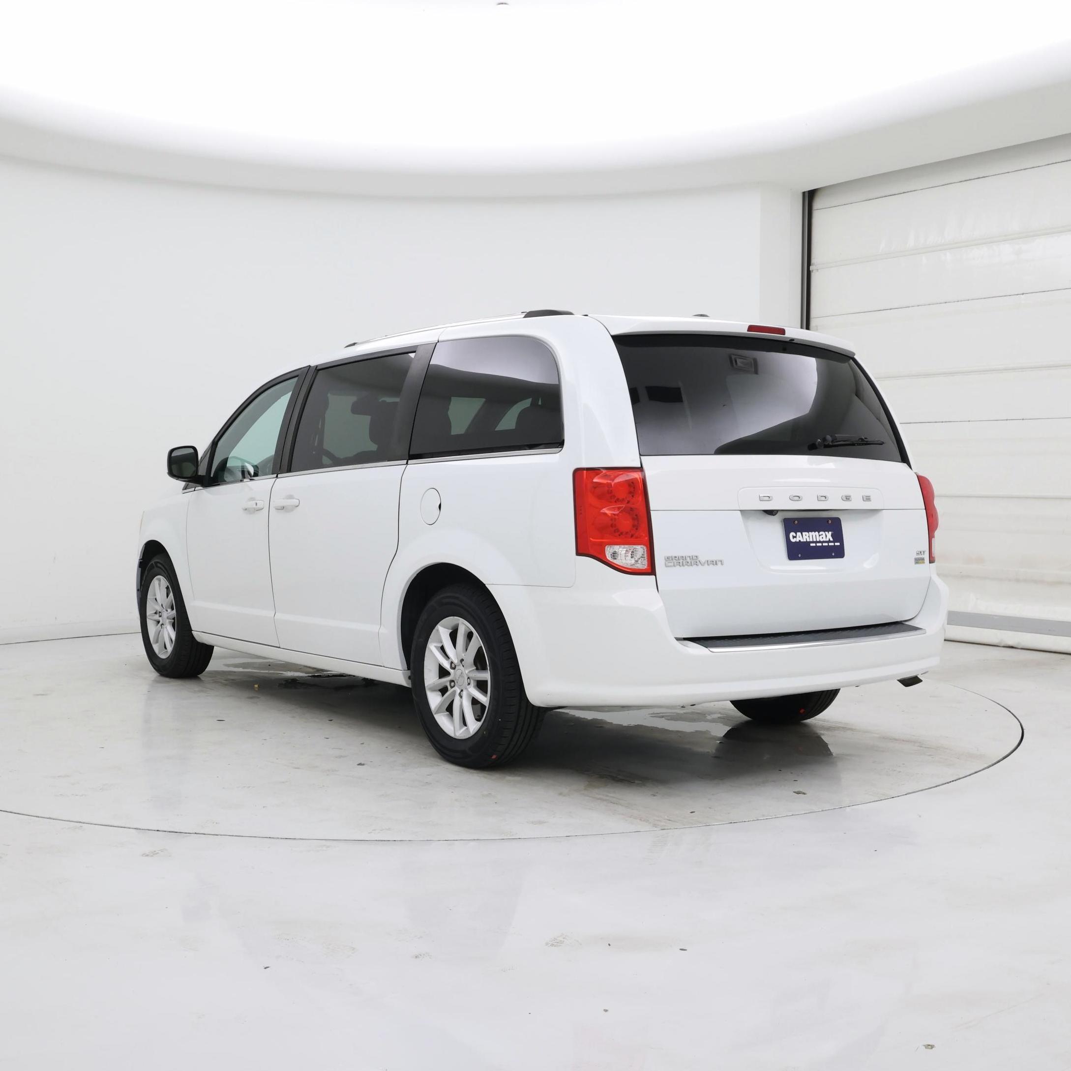 Thumbnail: 2019 Dodge Grand Caravan - 2