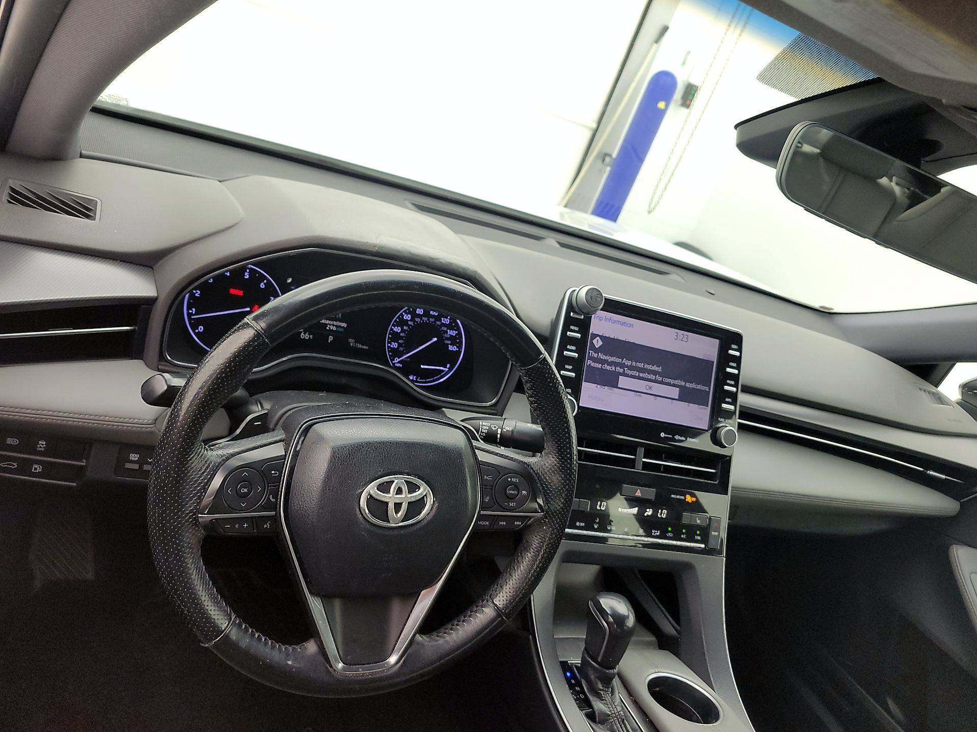 Thumbnail: 2019 Toyota Avalon - 9