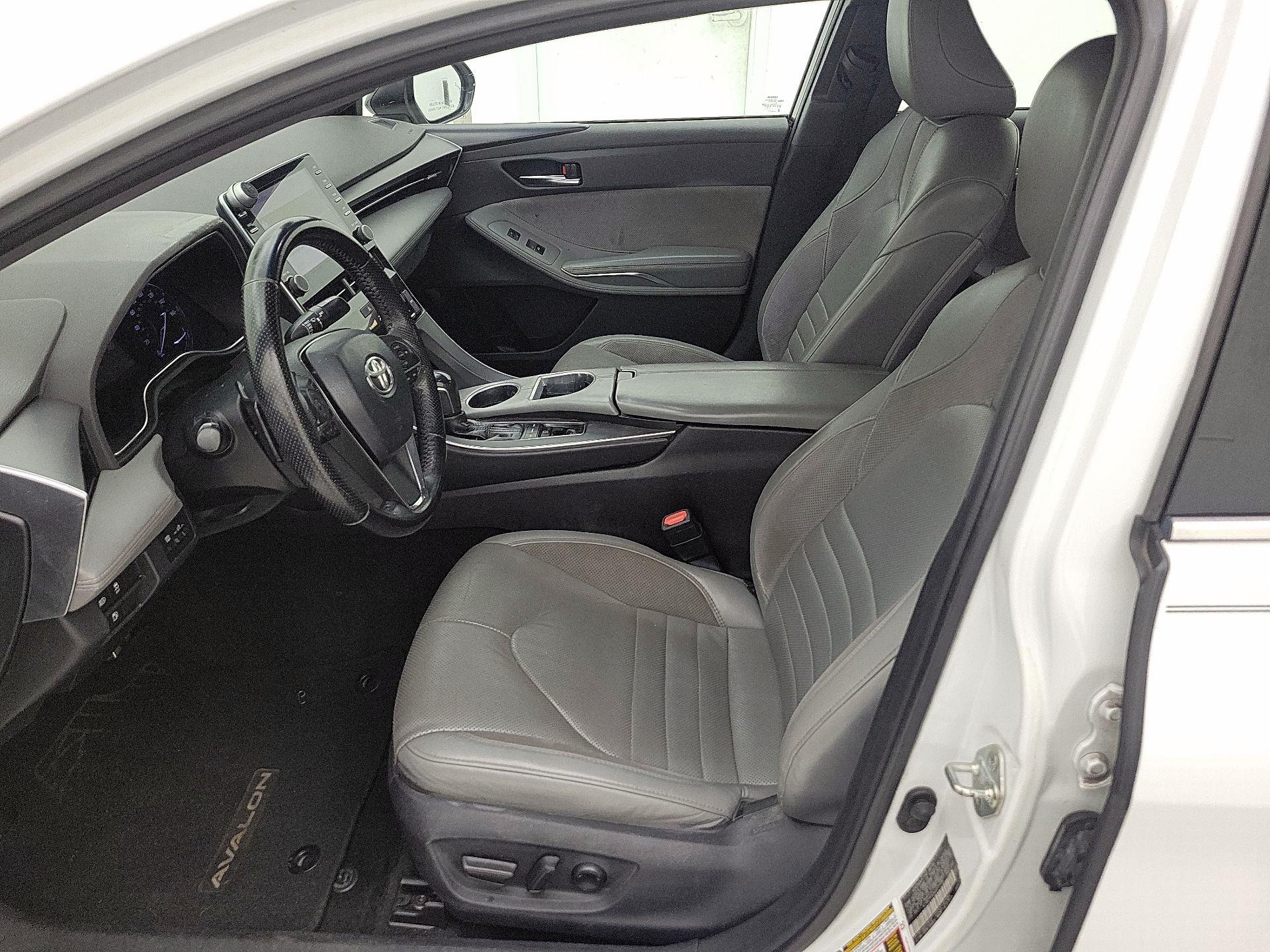 Thumbnail: 2019 Toyota Avalon - 11